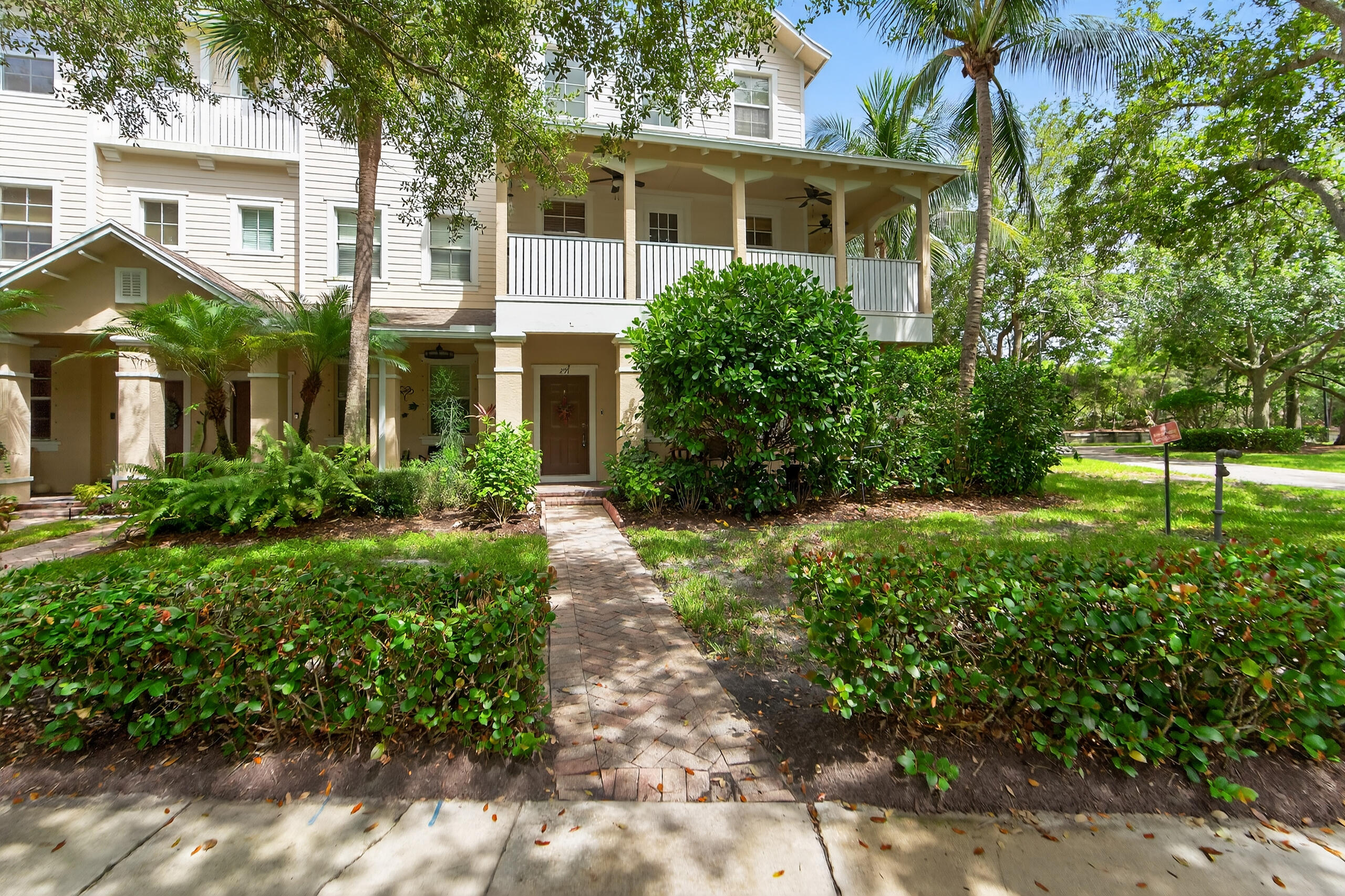 297 E Bay Cedar, Jupiter FL 33458