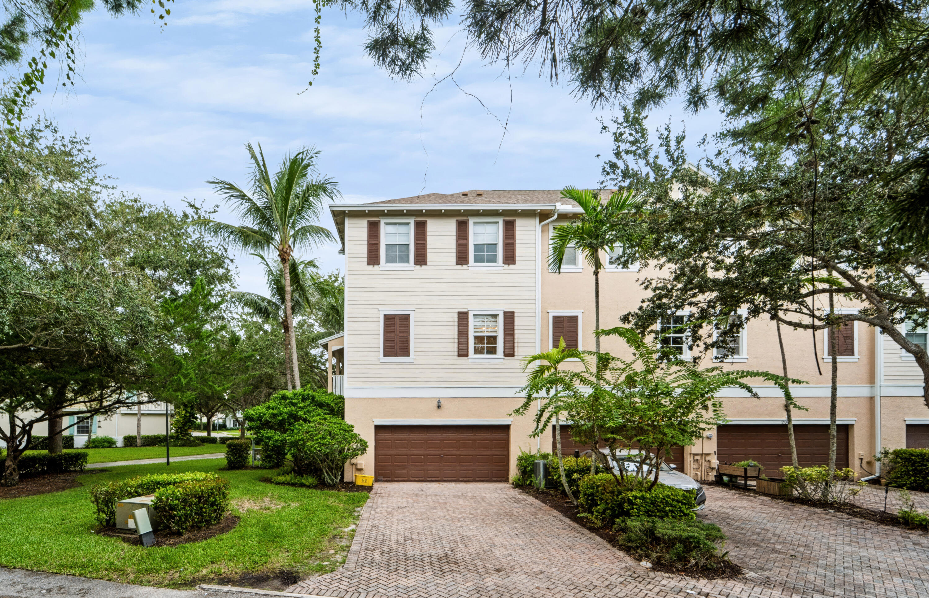 297 E Bay Cedar, Jupiter FL 33458