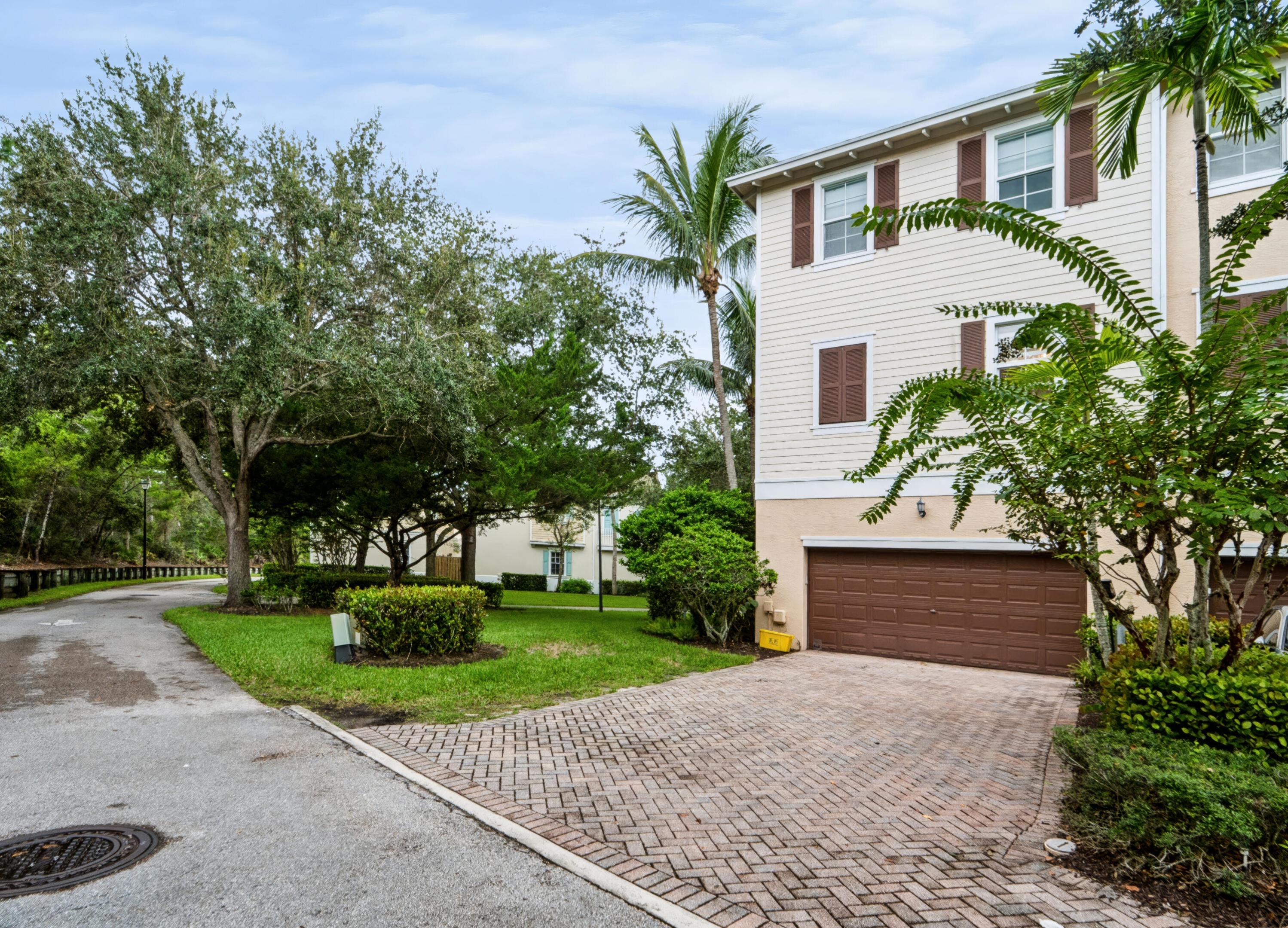 297 E Bay Cedar, Jupiter FL 33458