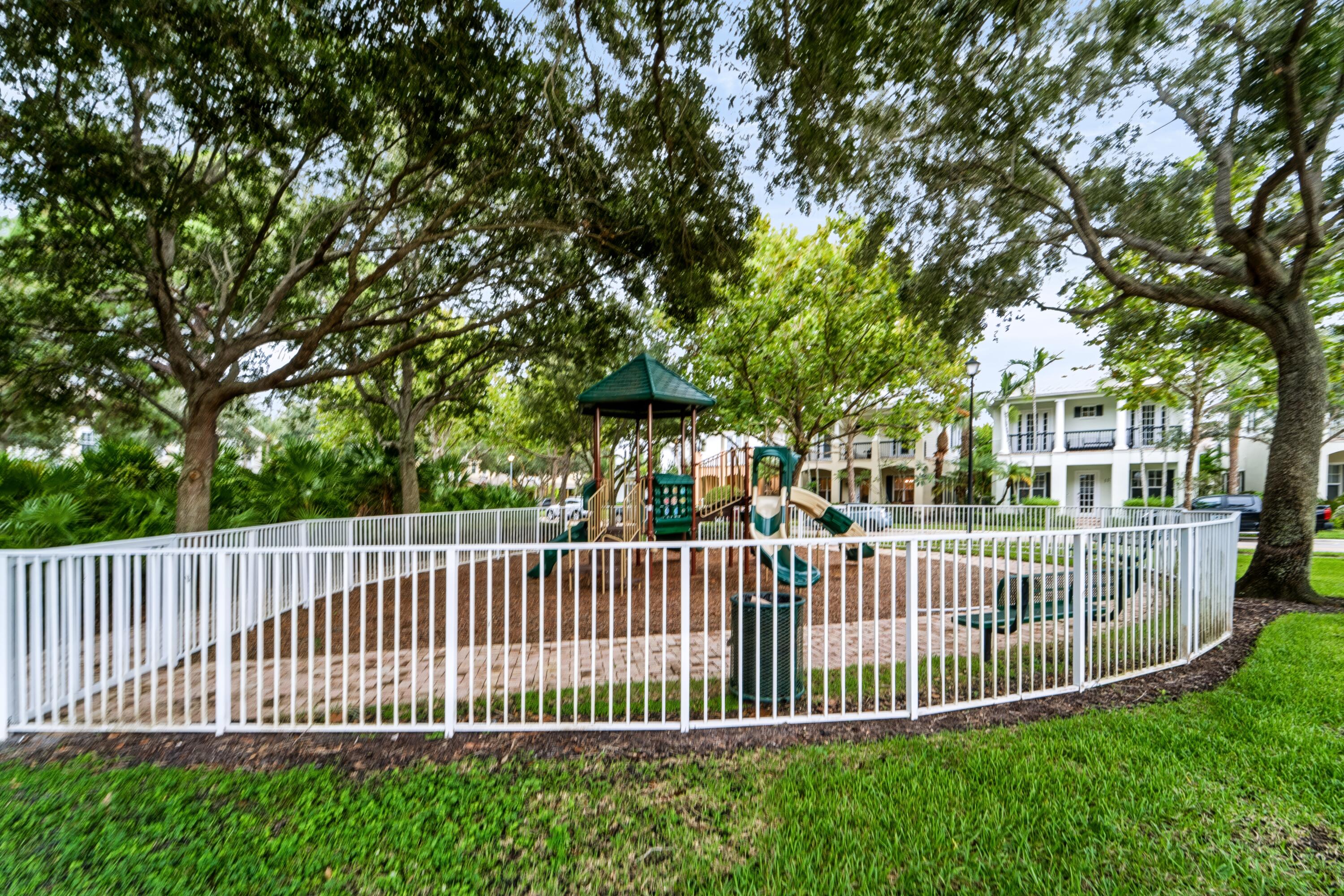 297 E Bay Cedar, Jupiter FL 33458