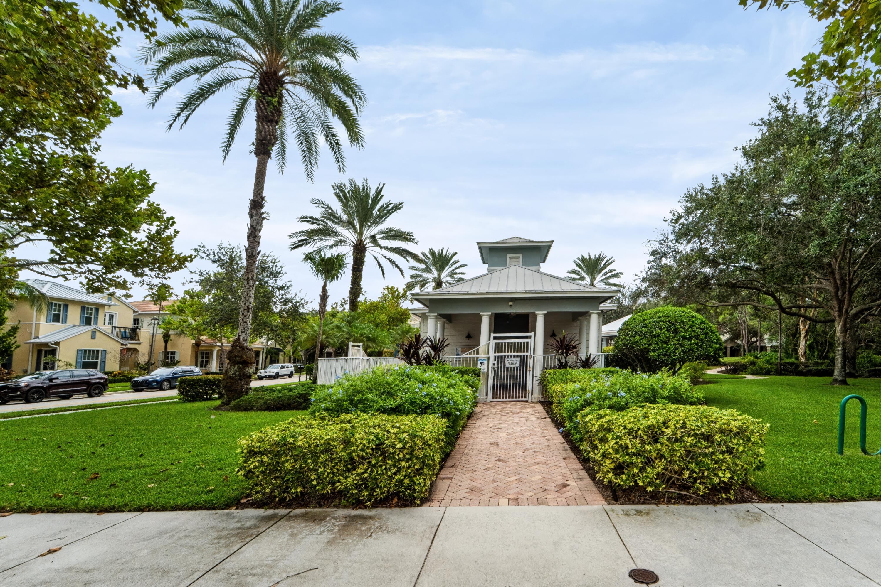 297 E Bay Cedar, Jupiter FL 33458