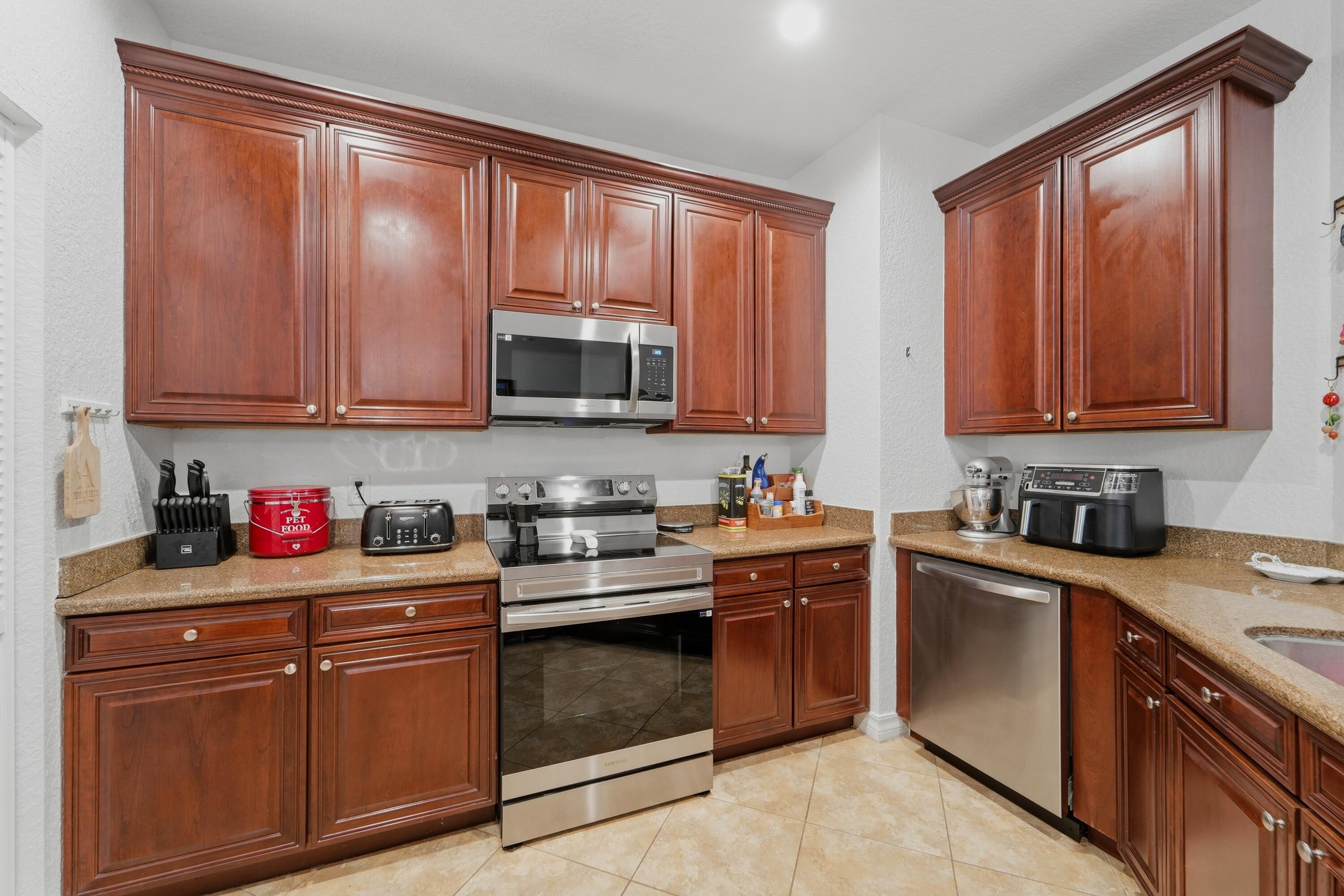 297 E Bay Cedar, Jupiter FL 33458