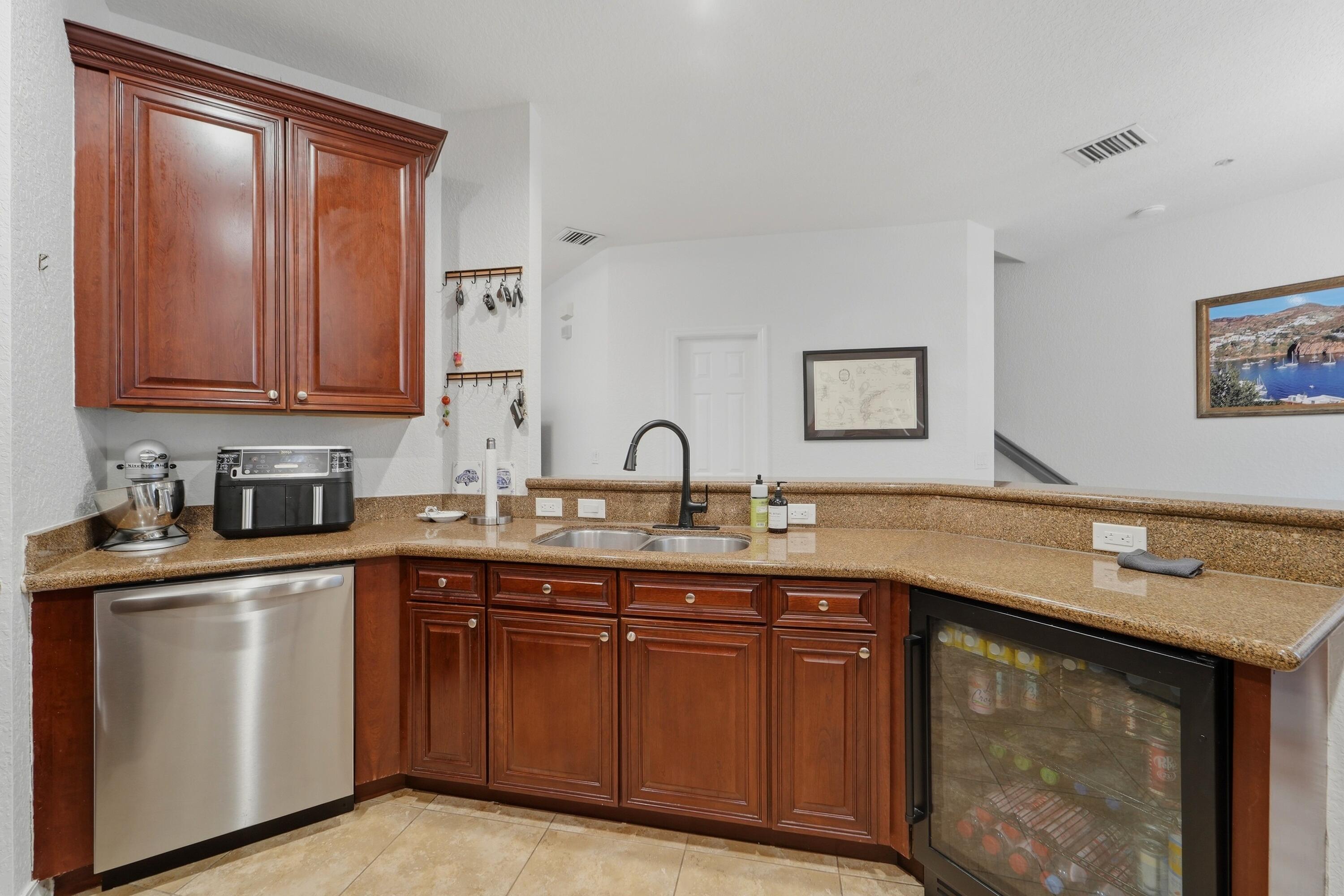 297 E Bay Cedar, Jupiter FL 33458