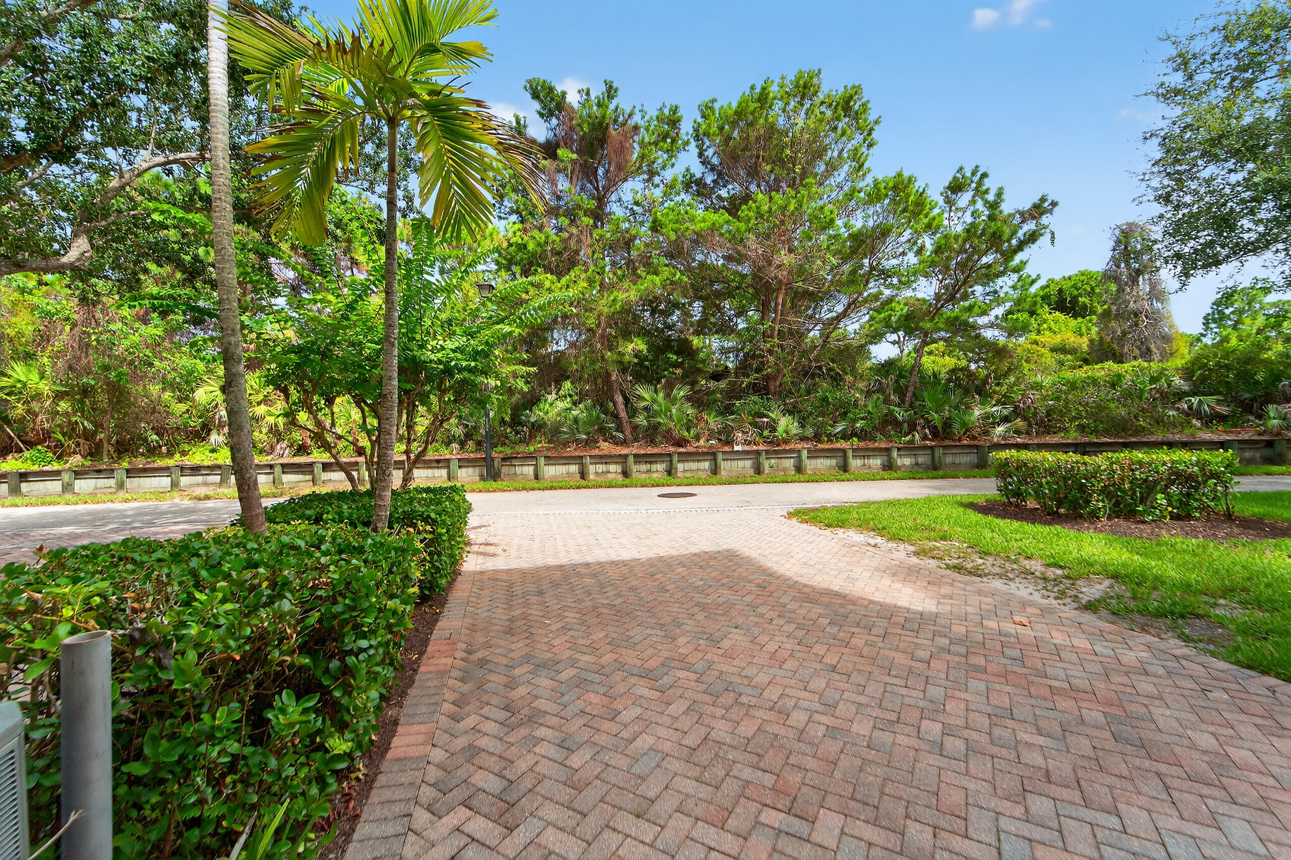 297 E Bay Cedar, Jupiter FL 33458