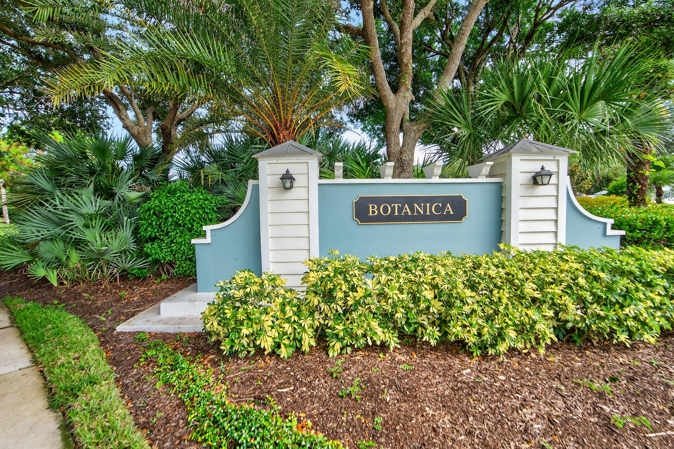 297 E Bay Cedar, Jupiter FL 33458