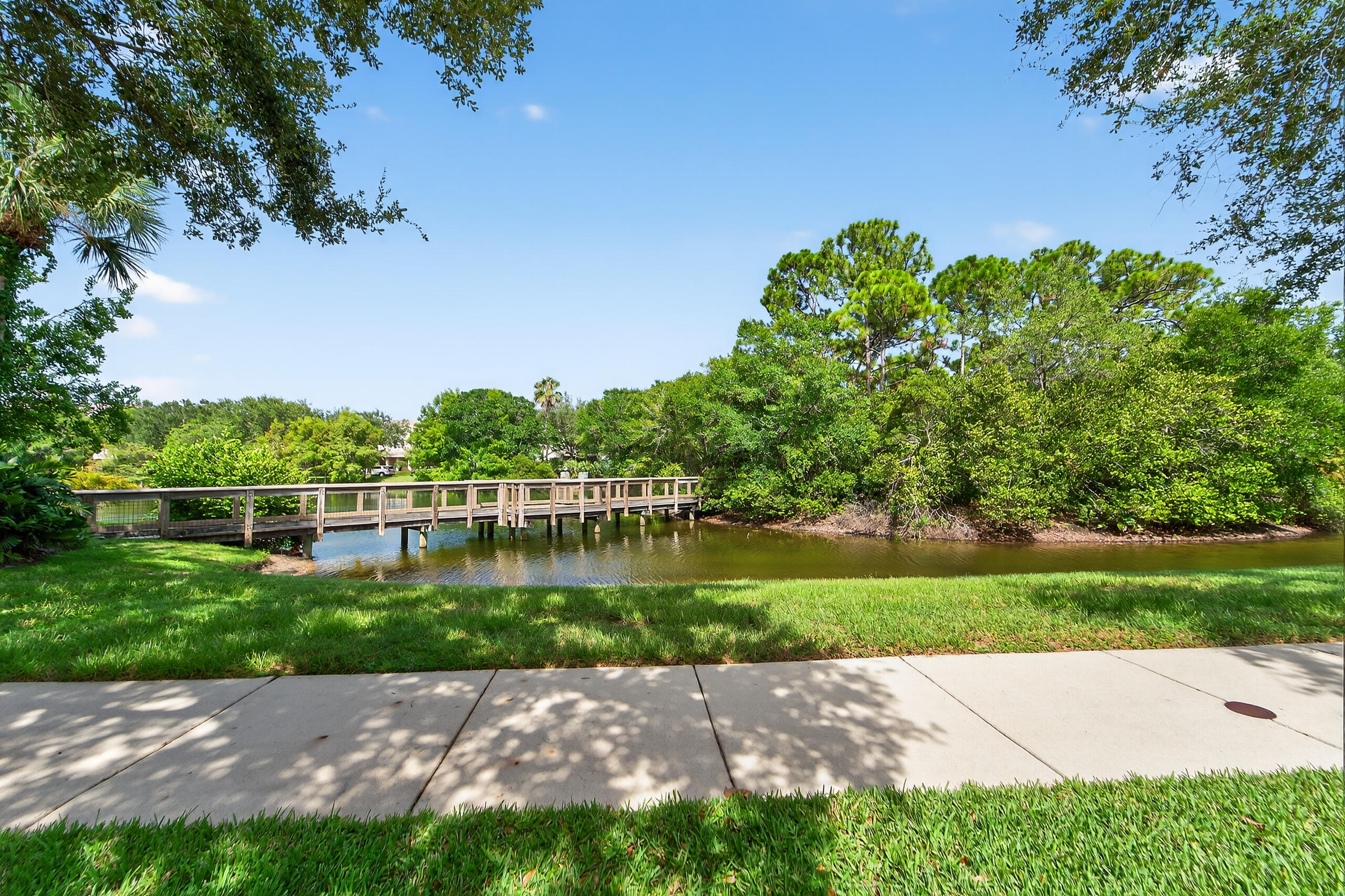 297 E Bay Cedar, Jupiter FL 33458