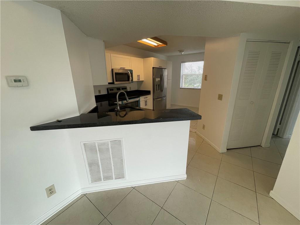 9033 WILES #302, Coral Springs FL 33067