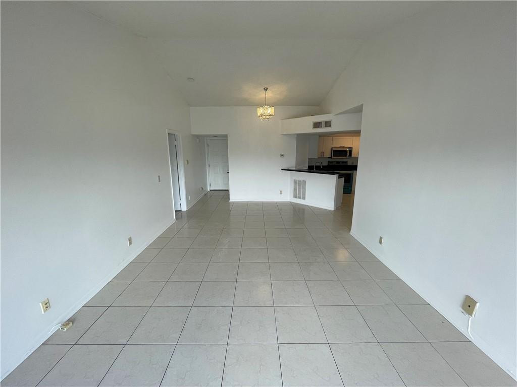 9033 WILES #302, Coral Springs FL 33067