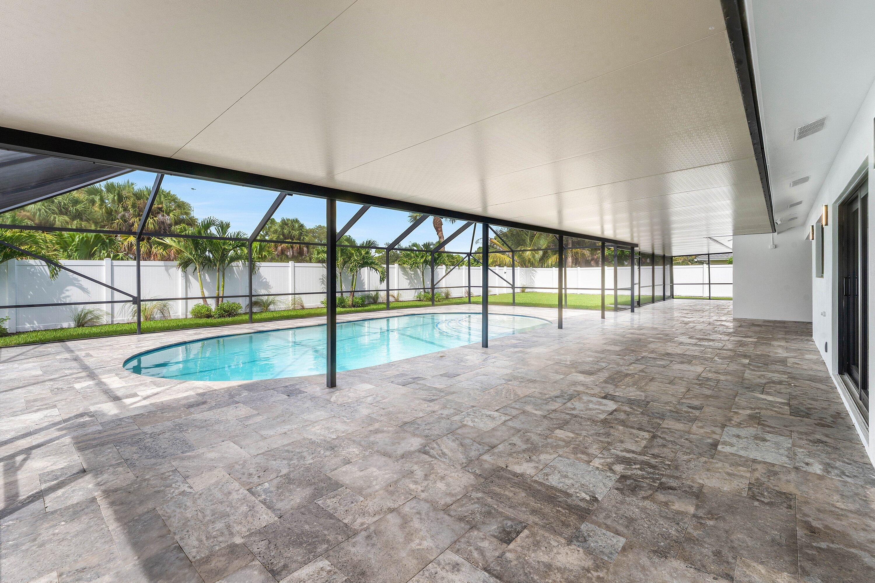 111 FAIRVIEW, Tequesta FL 33469