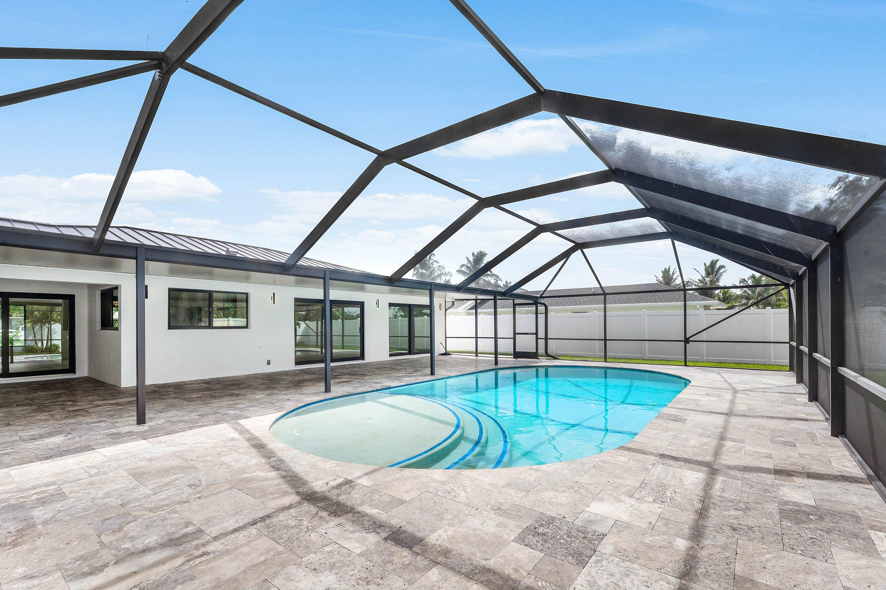 111 FAIRVIEW, Tequesta FL 33469