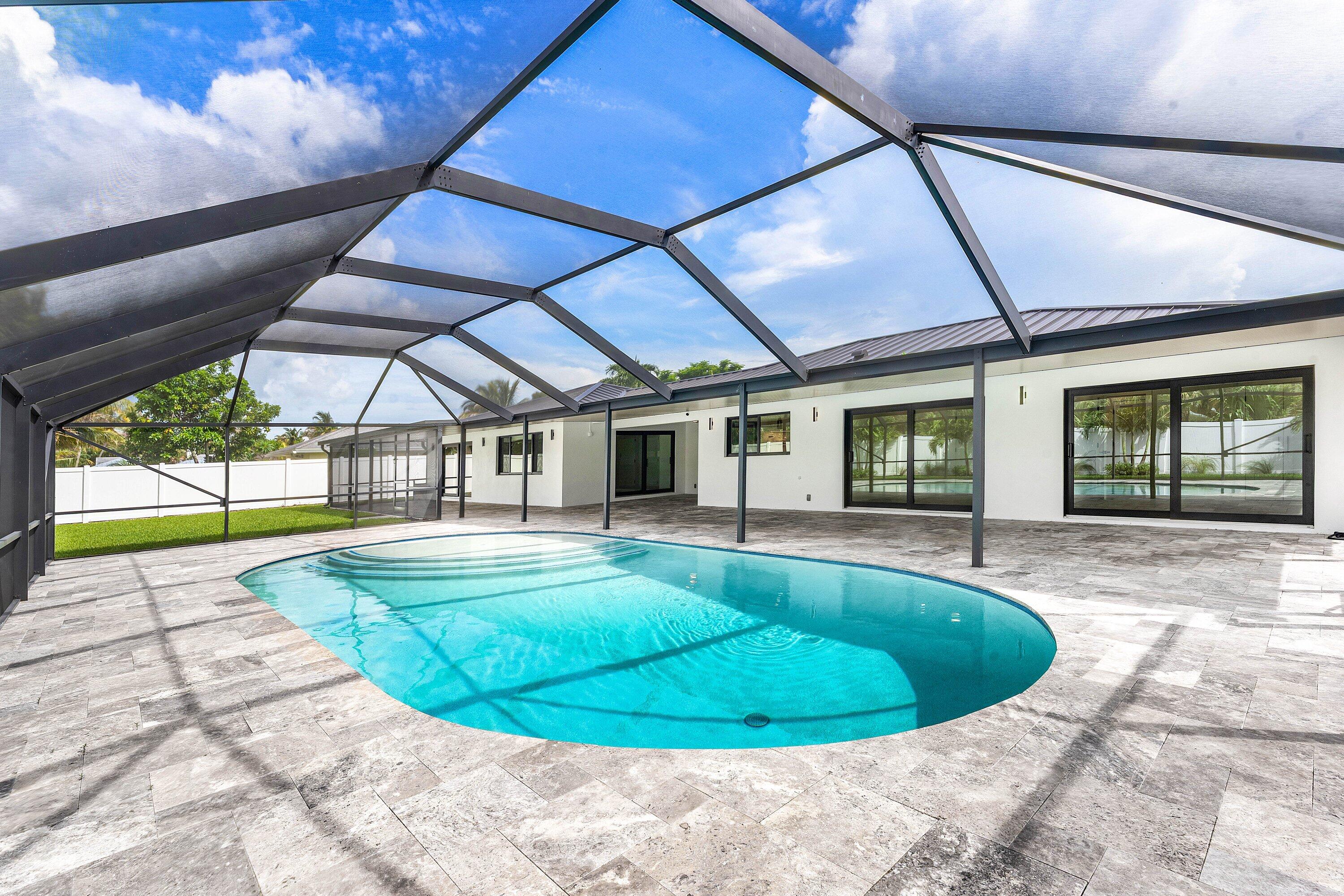 111 FAIRVIEW, Tequesta FL 33469