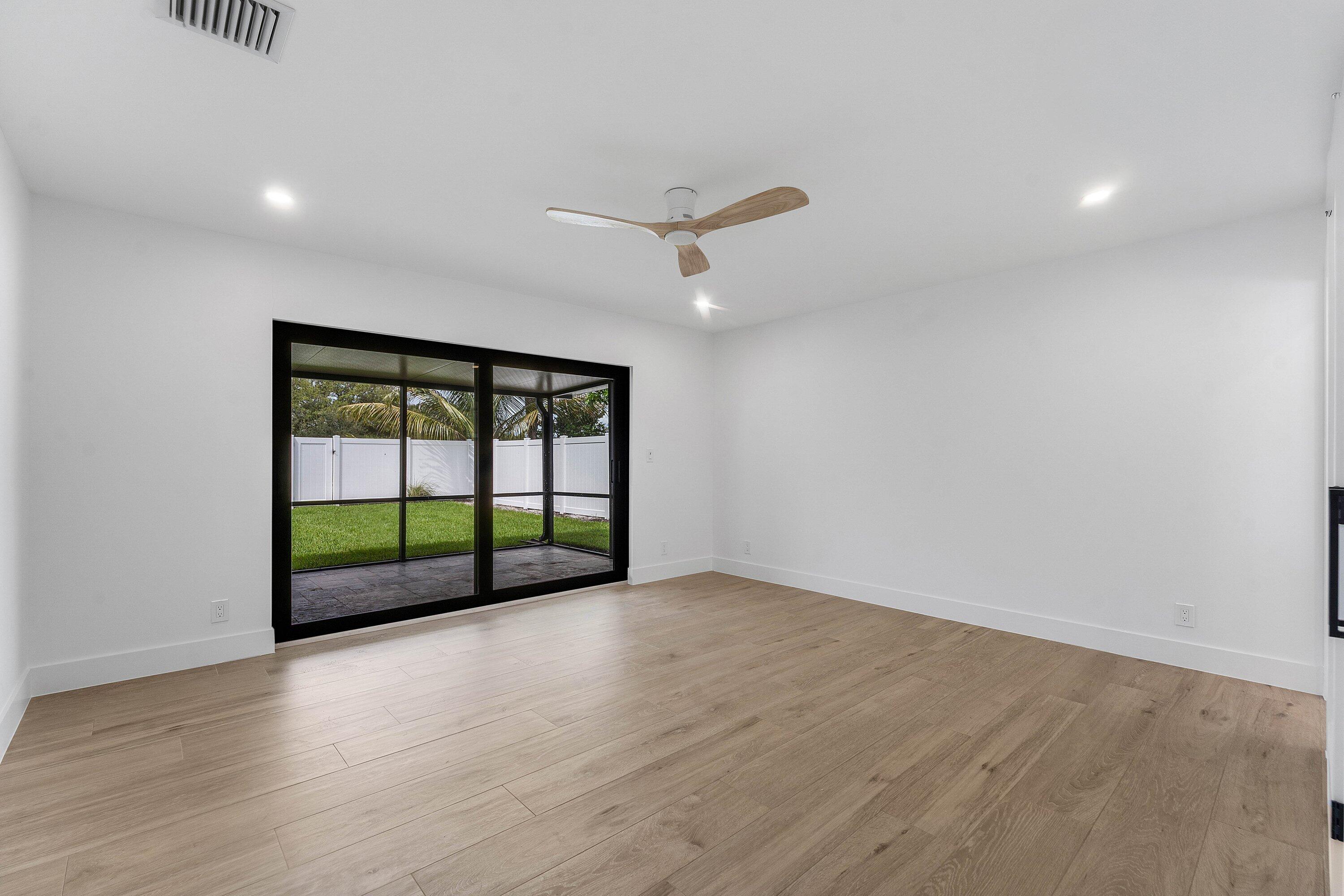 111 FAIRVIEW, Tequesta FL 33469