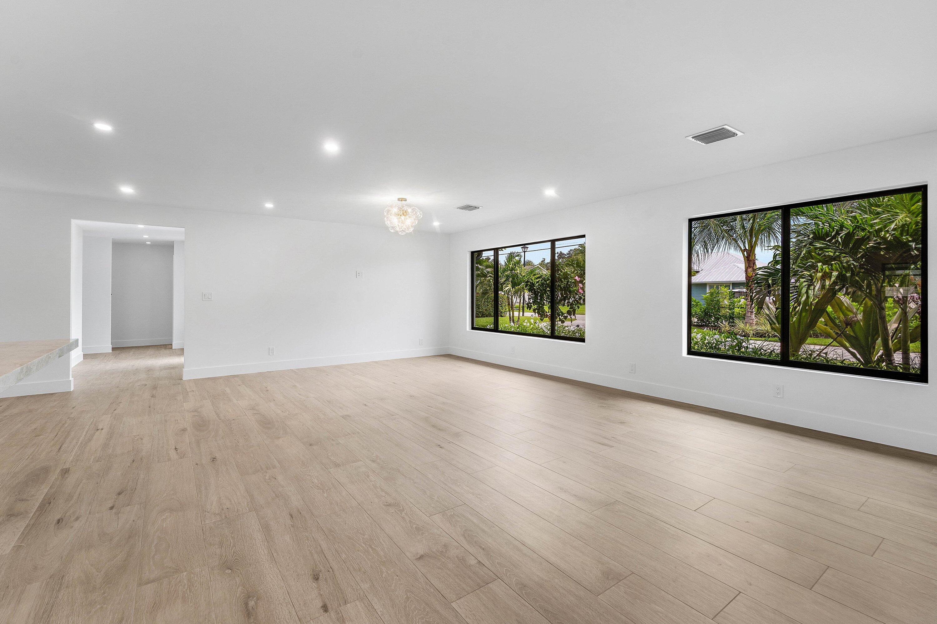 111 FAIRVIEW, Tequesta FL 33469