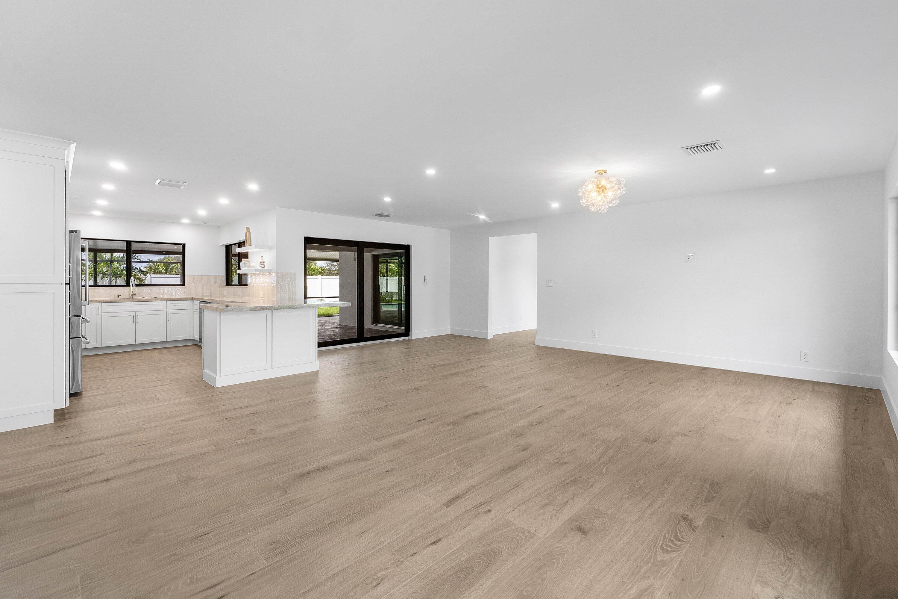 111 FAIRVIEW, Tequesta FL 33469