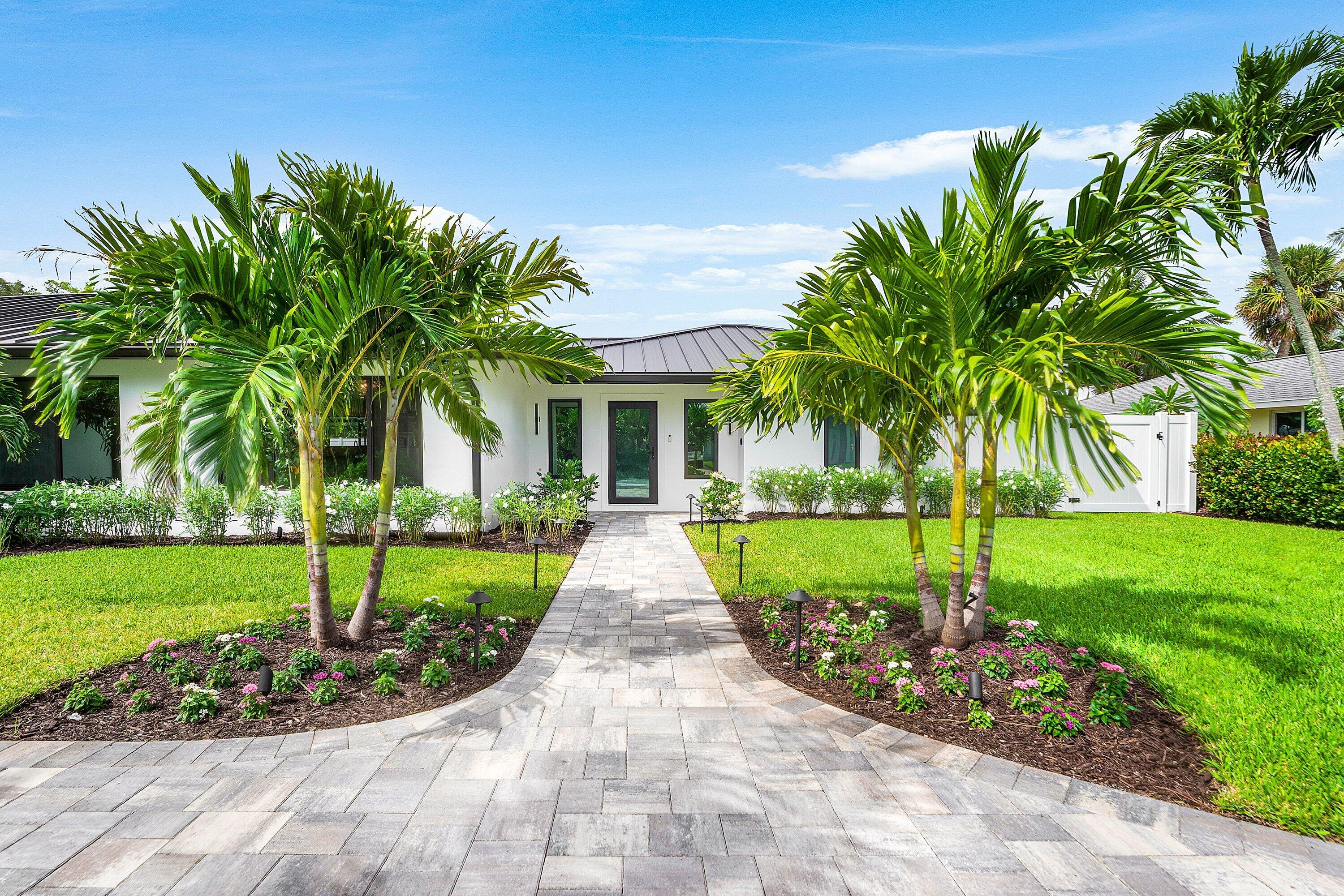 111 FAIRVIEW, Tequesta FL 33469