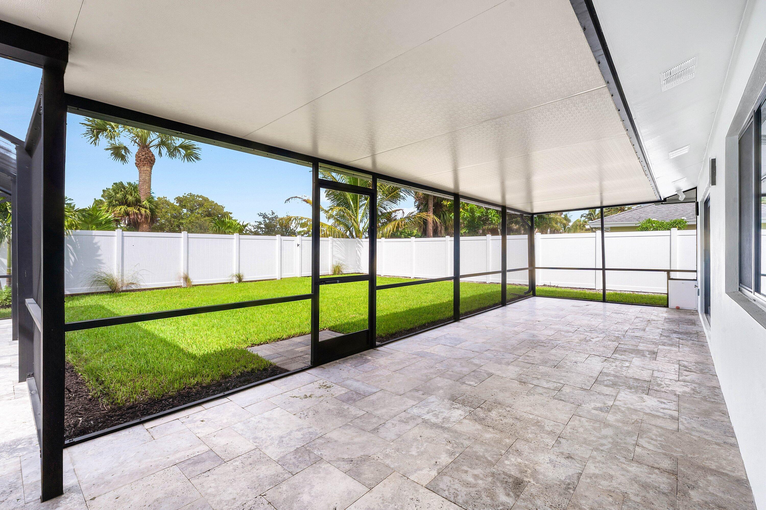 111 FAIRVIEW, Tequesta FL 33469