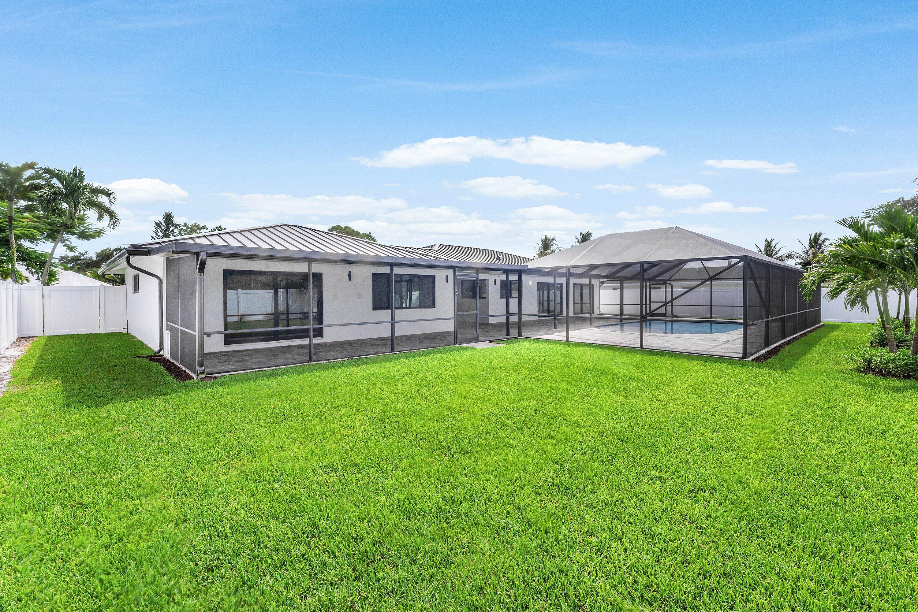 111 FAIRVIEW, Tequesta FL 33469