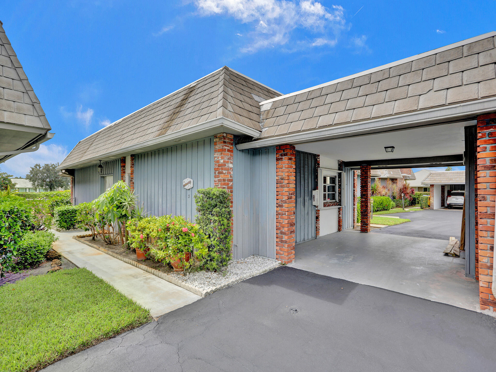340 Orange Tree #3, Atlantis FL 33462