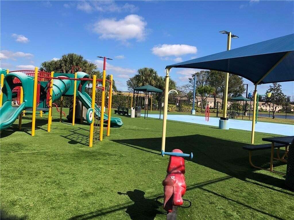 6136 Southard, West Palm Beach FL 33411