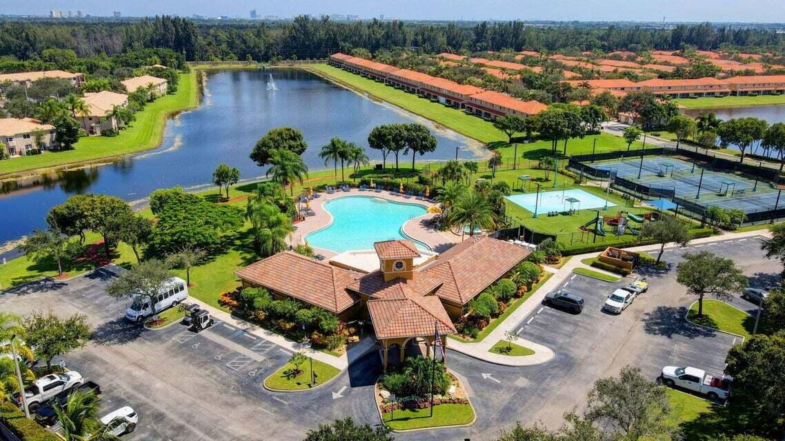 6136 Southard, West Palm Beach FL 33411