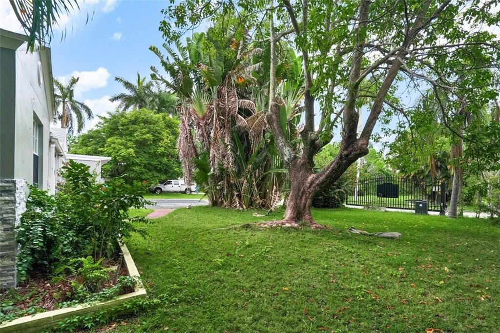 617 LAKESIDE, Boynton Beach FL 33435