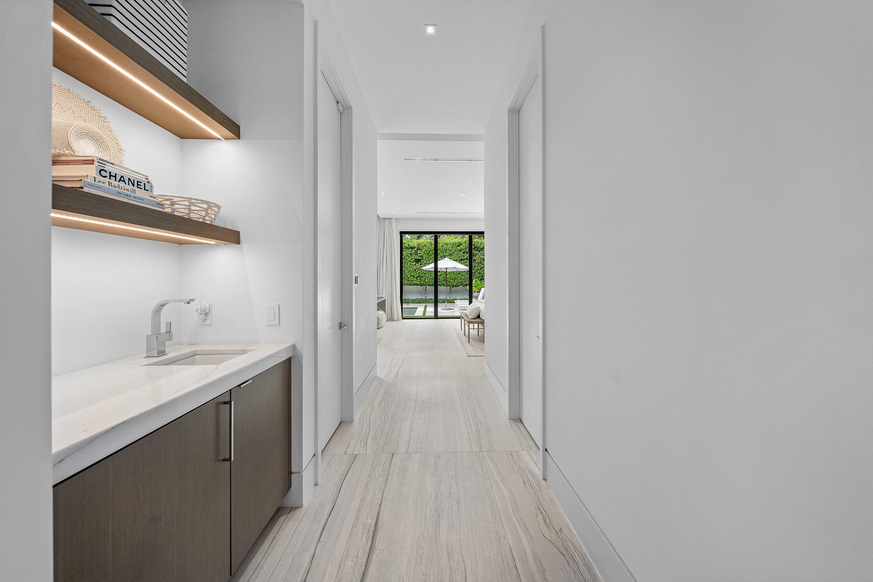 800 Seagate, Delray Beach FL 33483