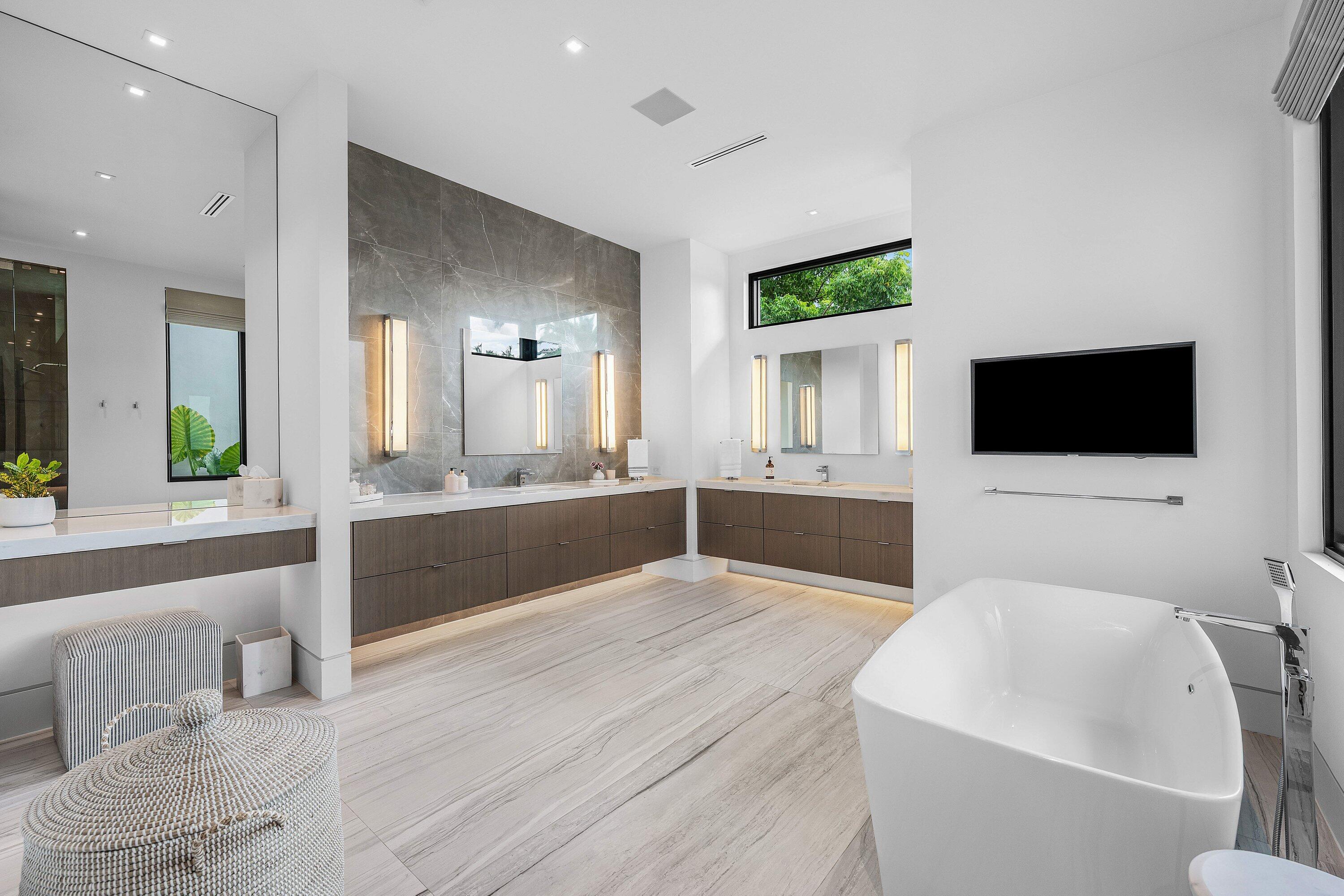 800 Seagate, Delray Beach FL 33483