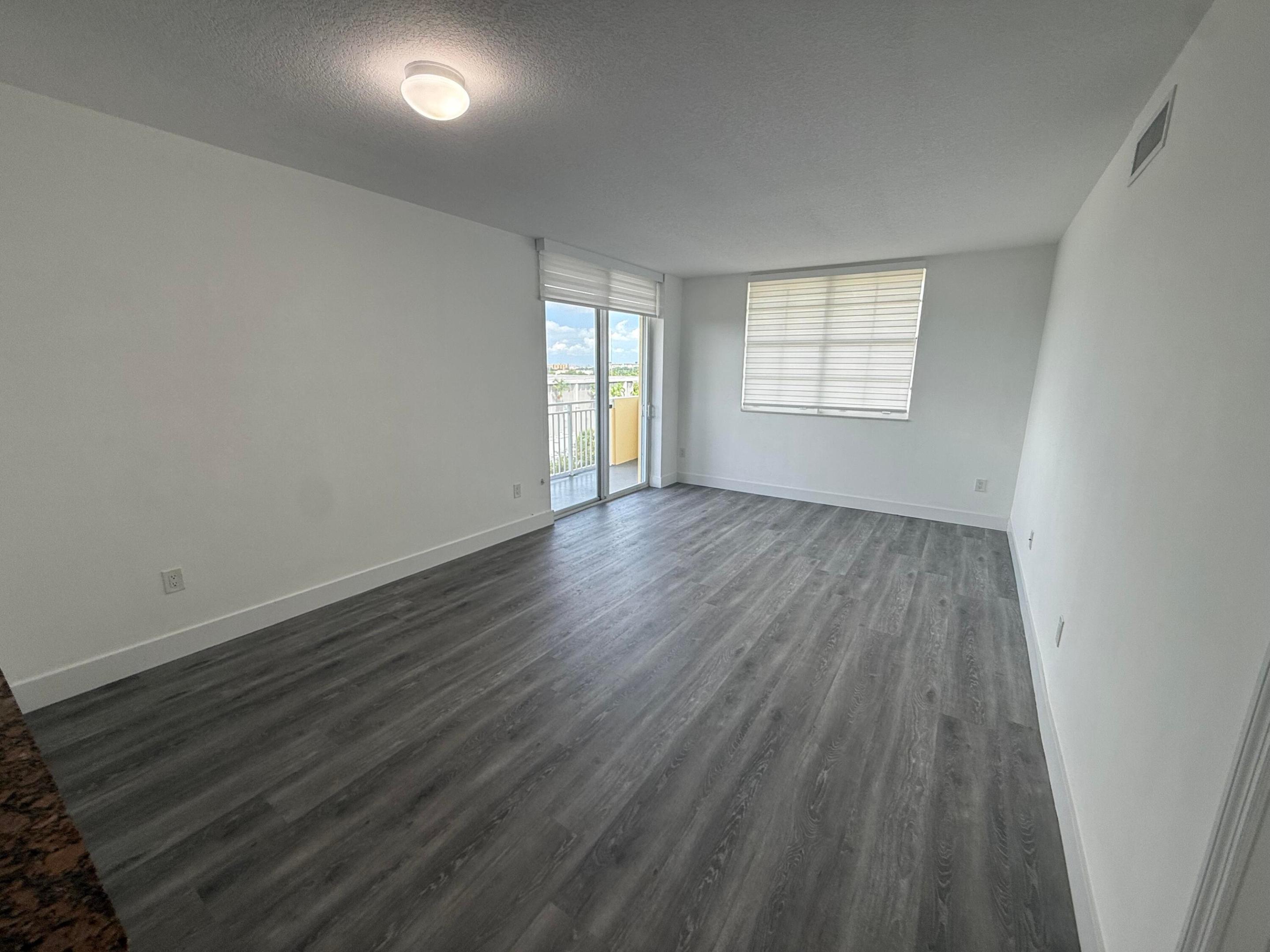 215 SW 42ND #601, Miami FL 33134