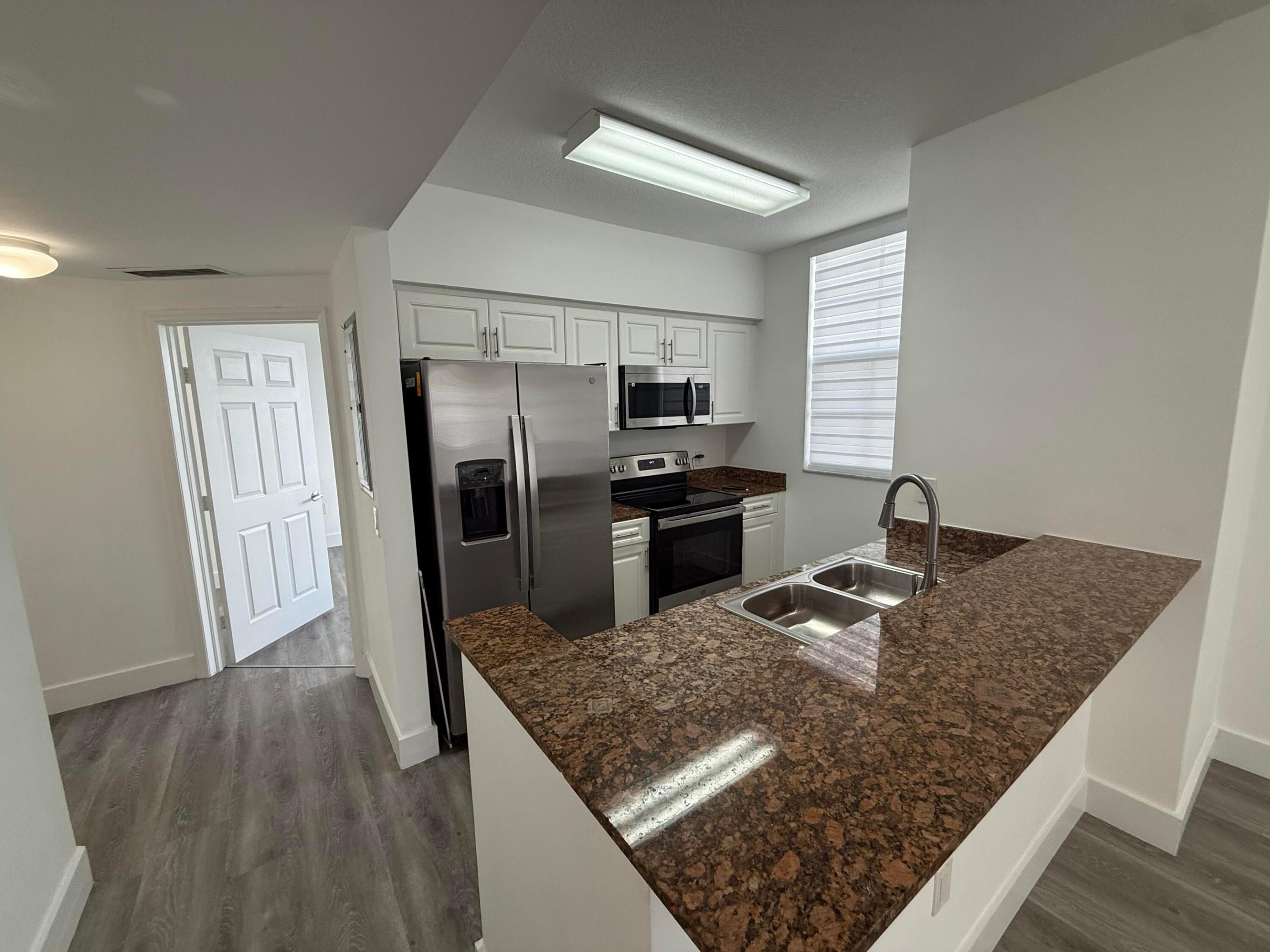 215 SW 42ND #601, Miami FL 33134