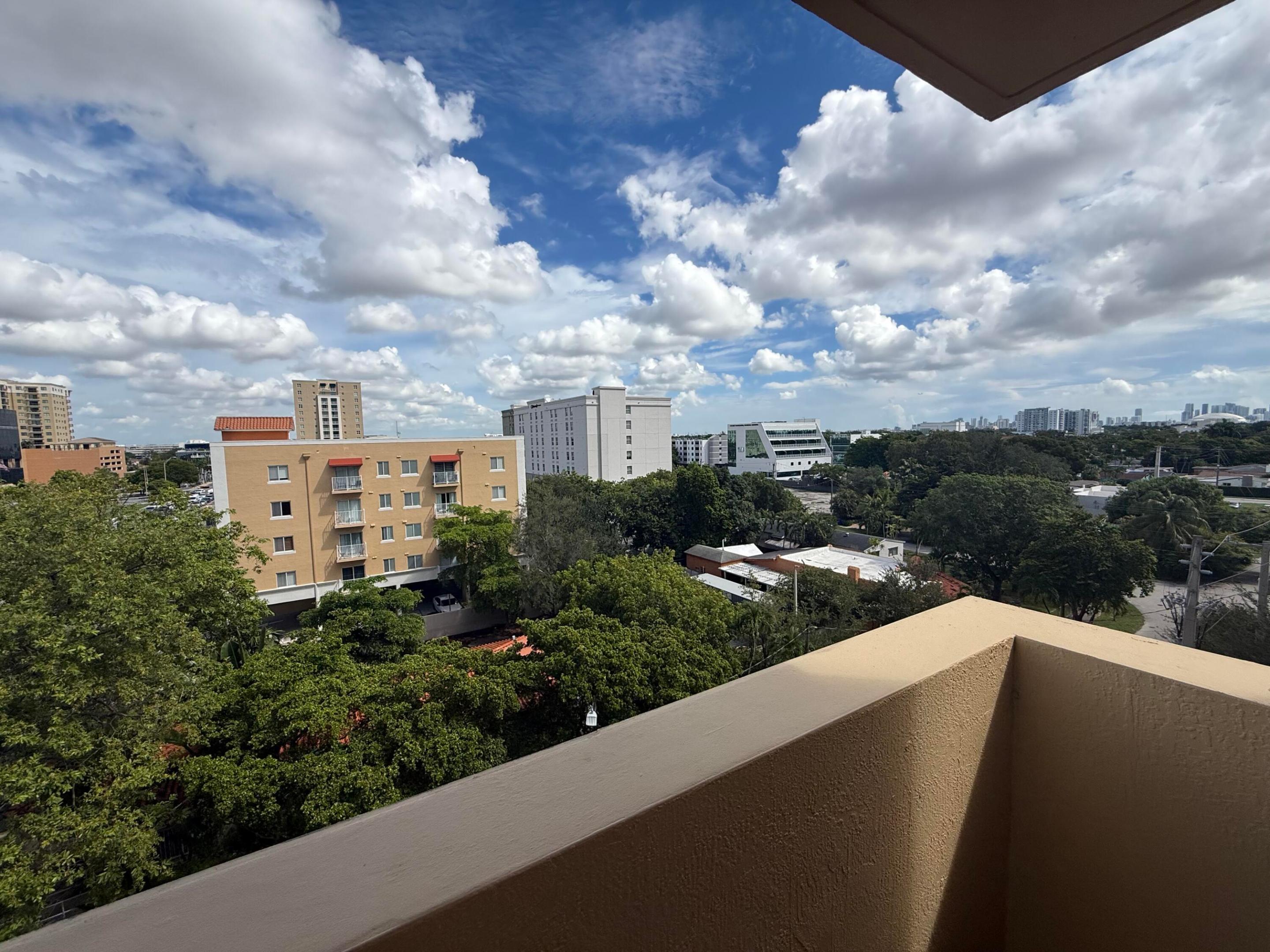 215 SW 42ND #601, Miami FL 33134