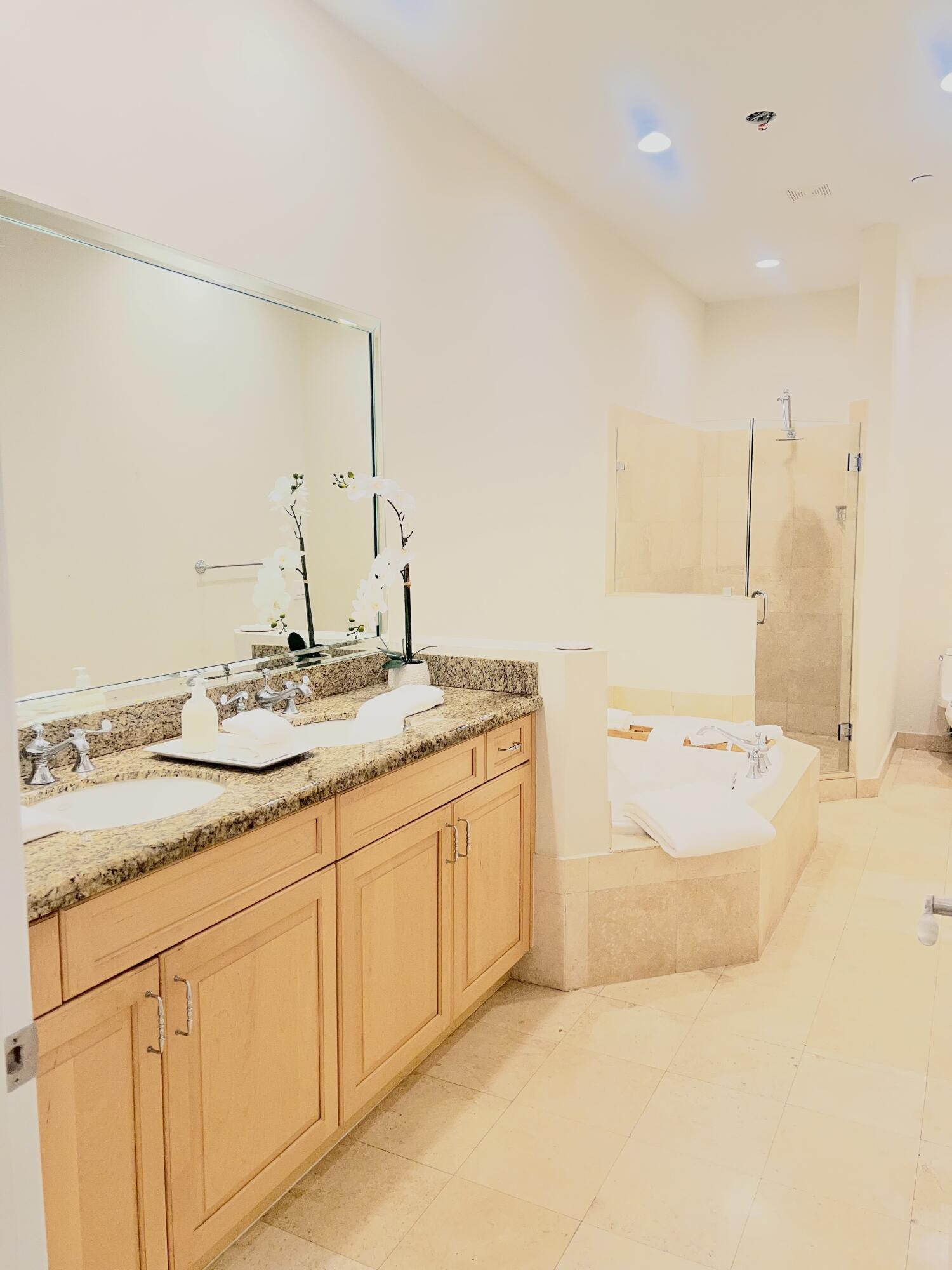803 ESTANCIA, Boynton Beach FL 33435
