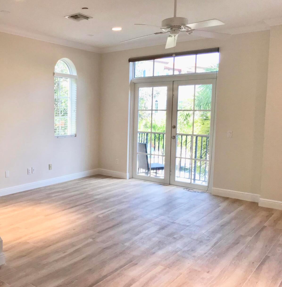 803 ESTANCIA, Boynton Beach FL 33435