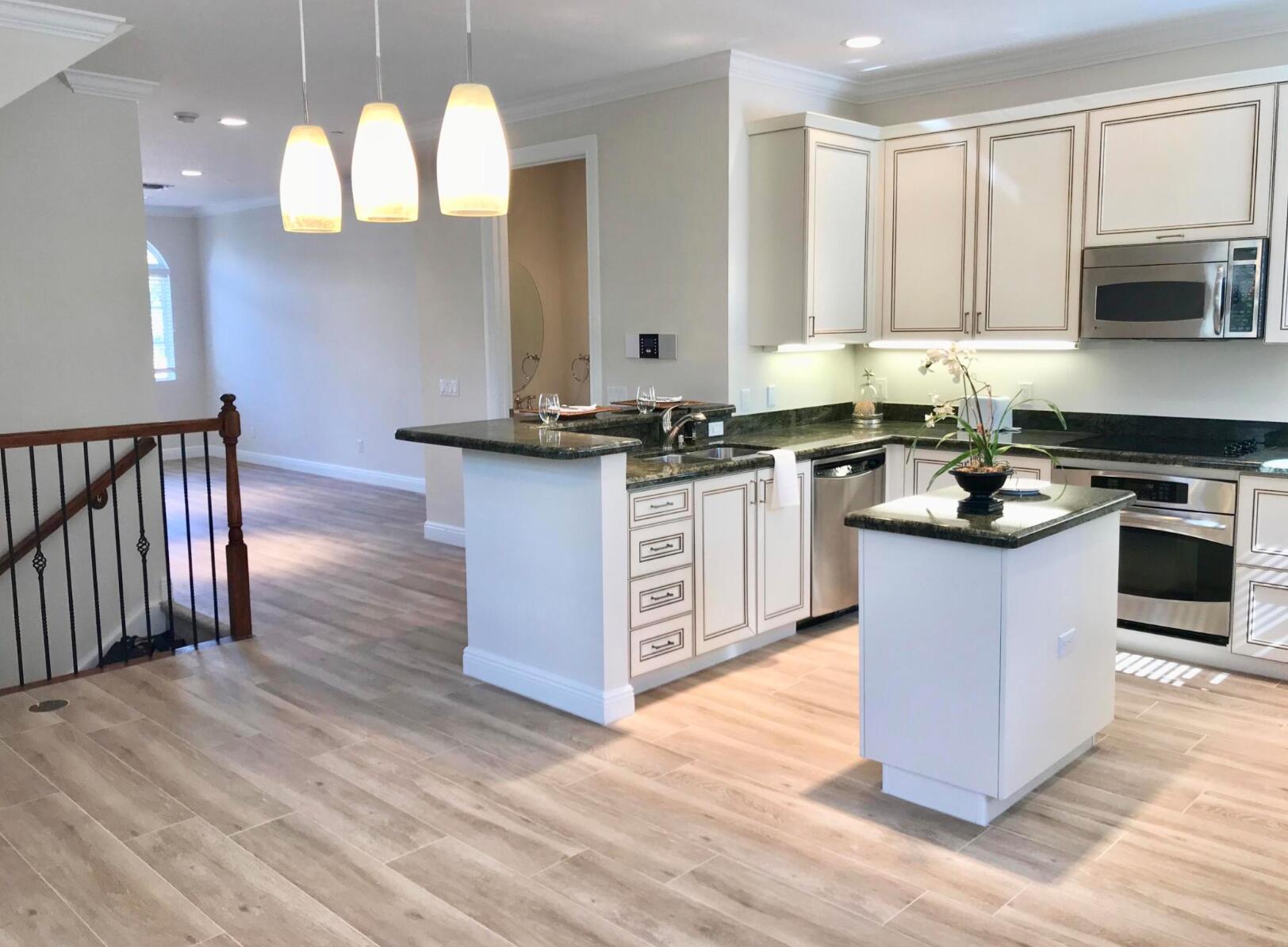 803 ESTANCIA, Boynton Beach FL 33435