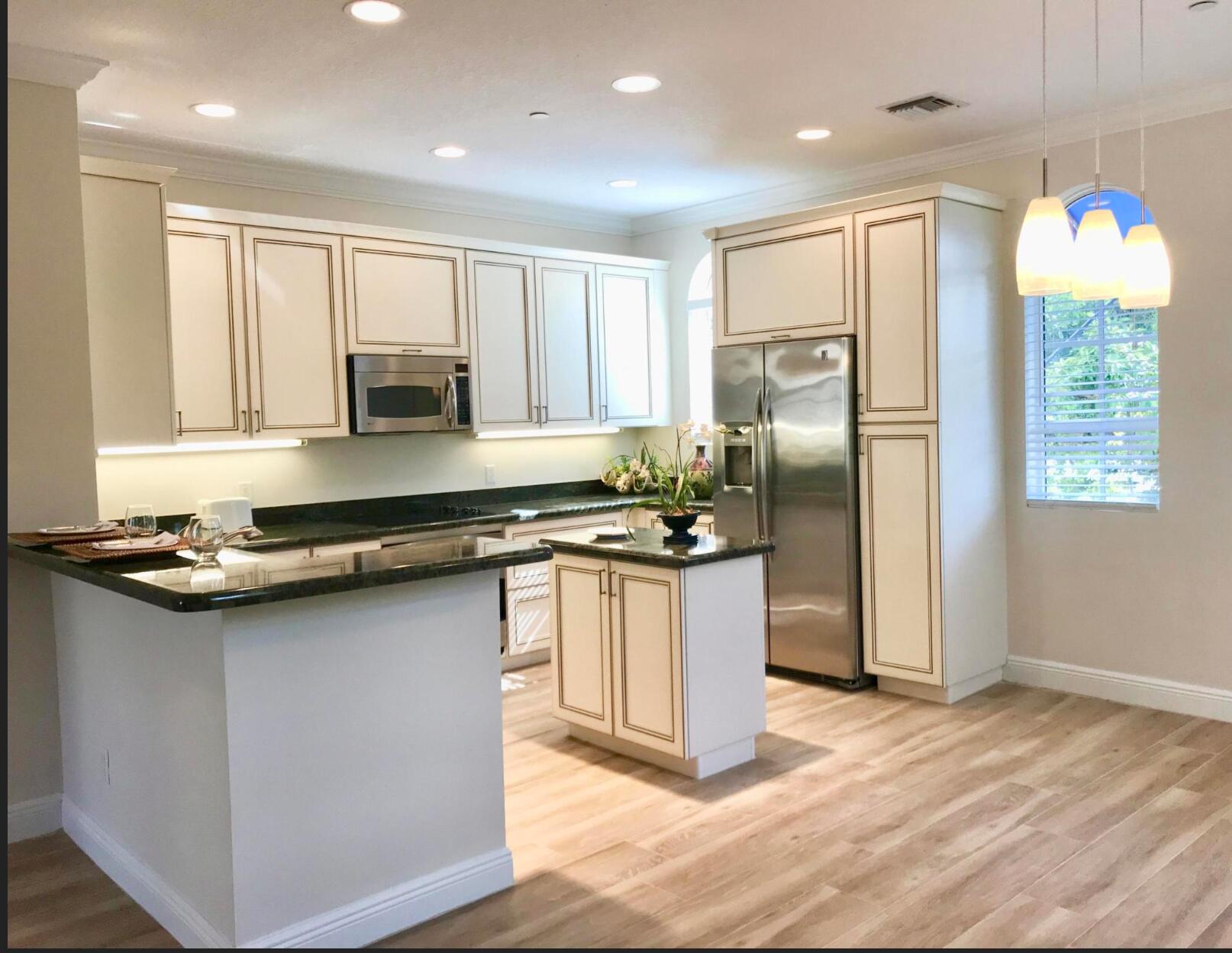 803 ESTANCIA, Boynton Beach FL 33435