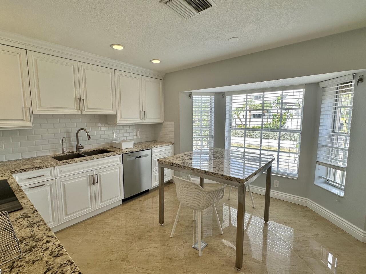 4230 N OCEAN, Hollywood FL 33019