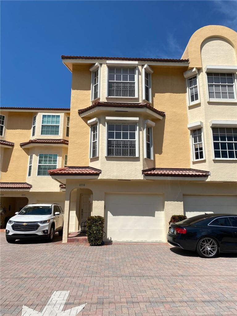 4230 N OCEAN, Hollywood FL 33019