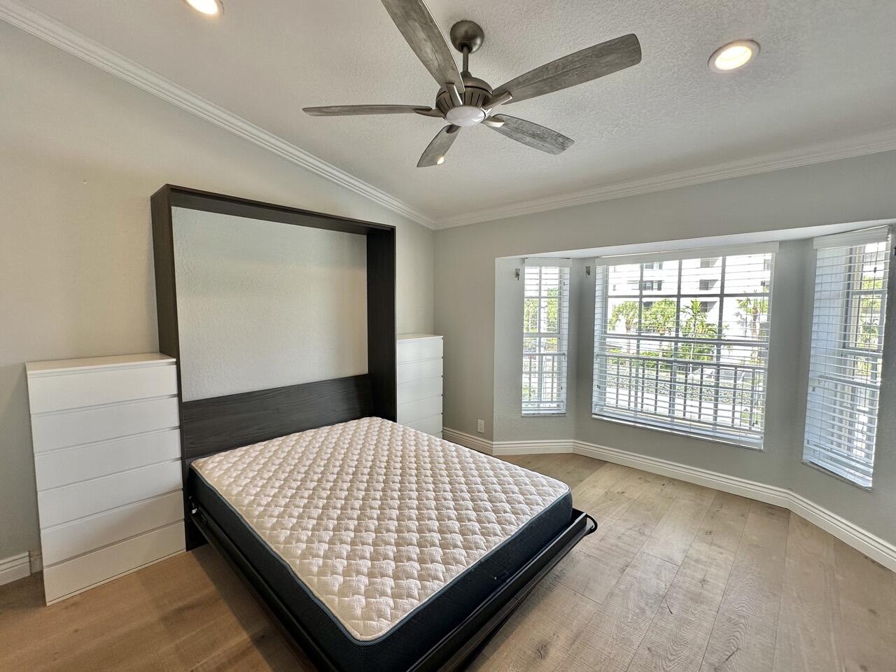 4230 N OCEAN, Hollywood FL 33019