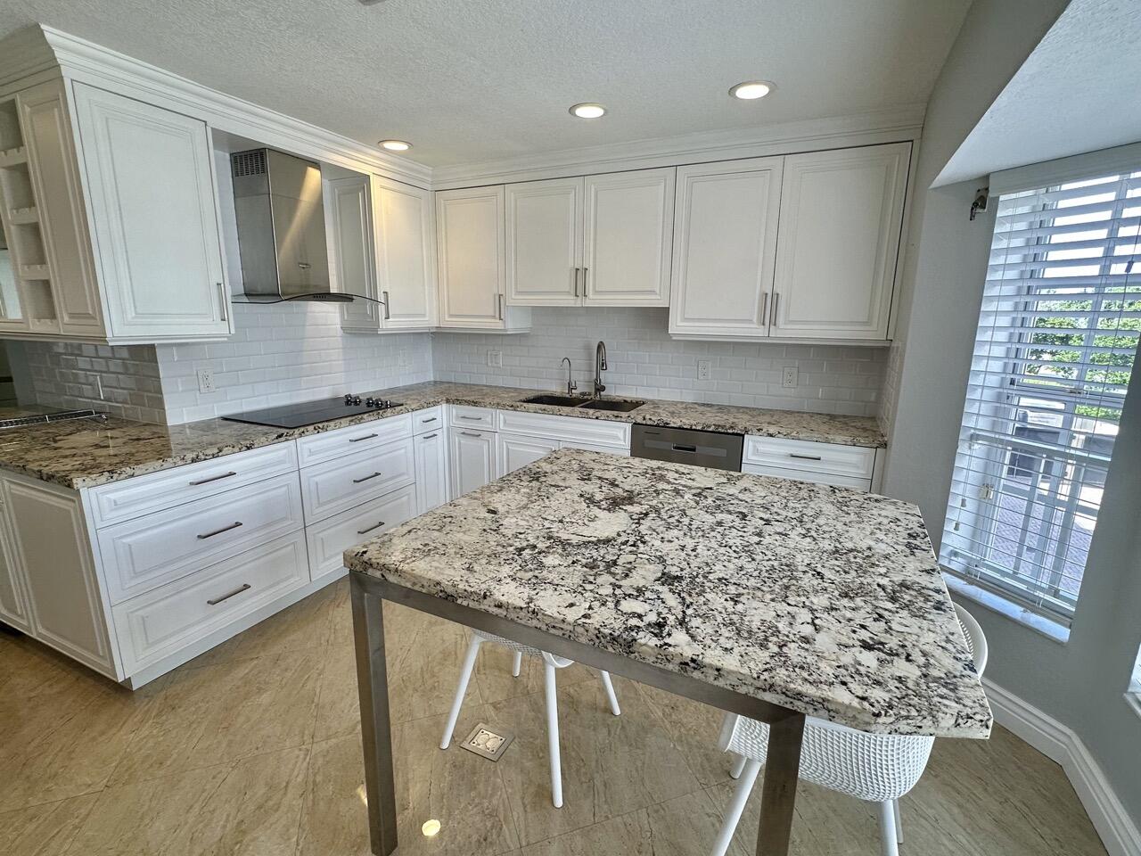 4230 N OCEAN, Hollywood FL 33019