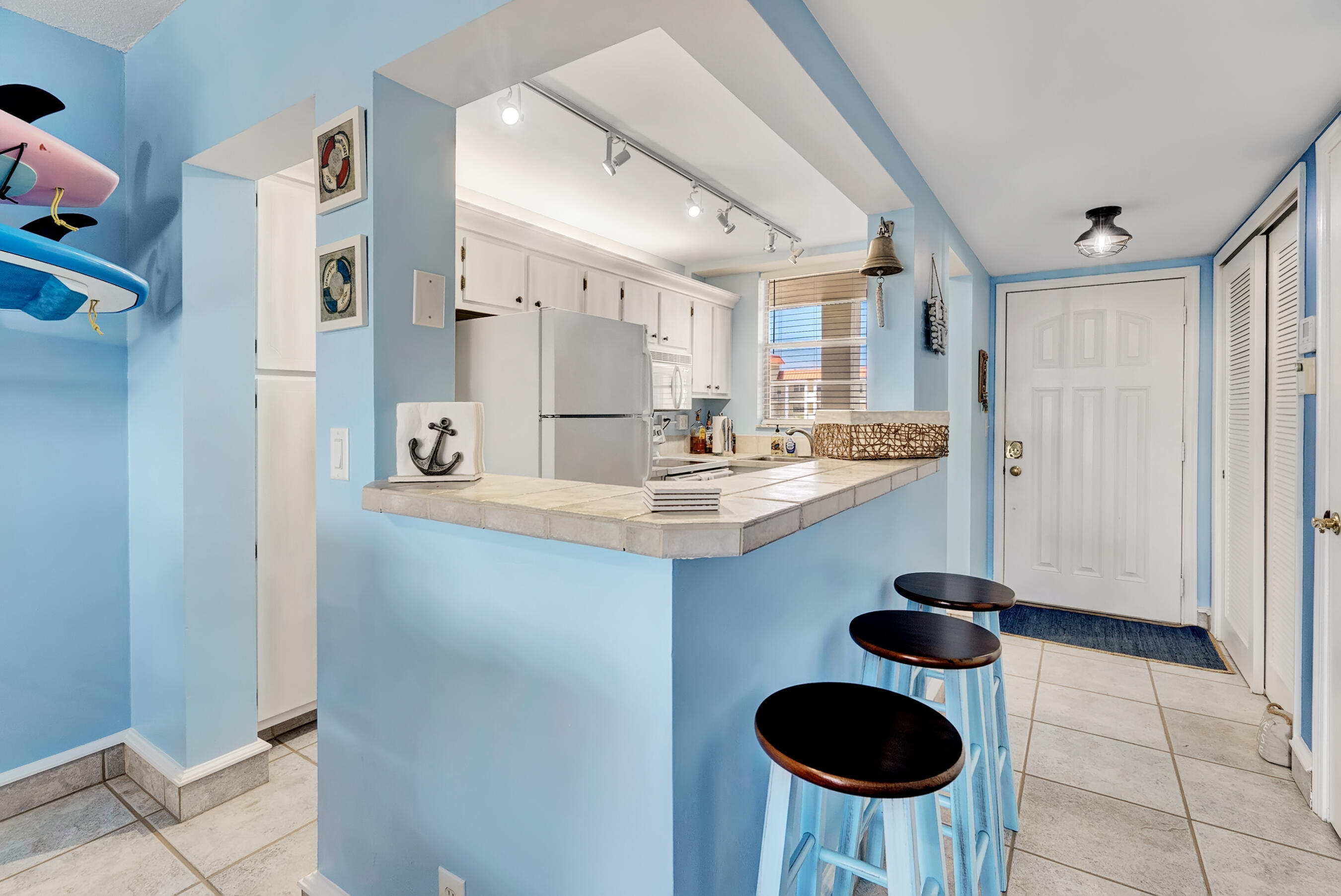 100 Paradise Harbour #408, North Palm Beach FL 33408