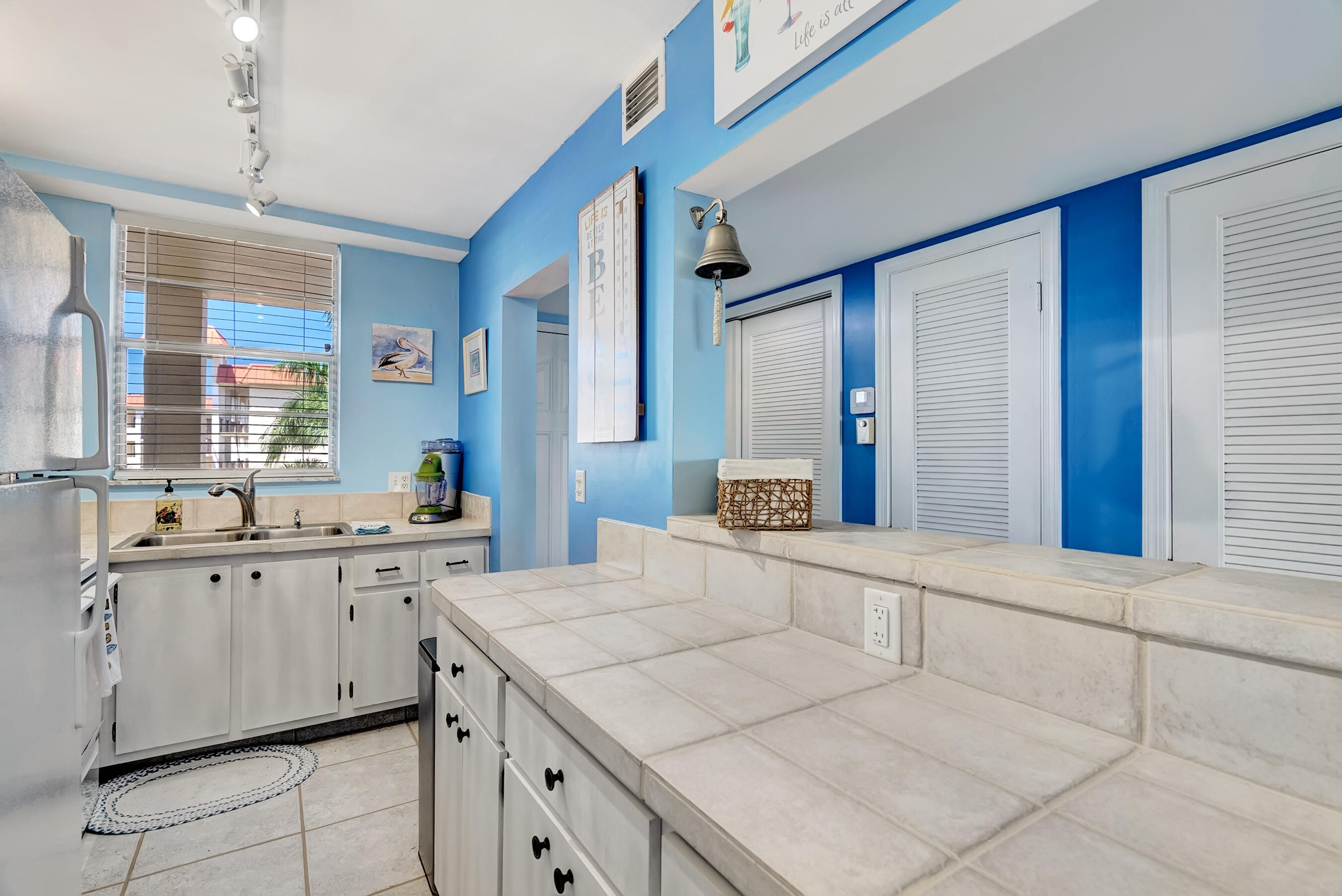 100 Paradise Harbour #408, North Palm Beach FL 33408