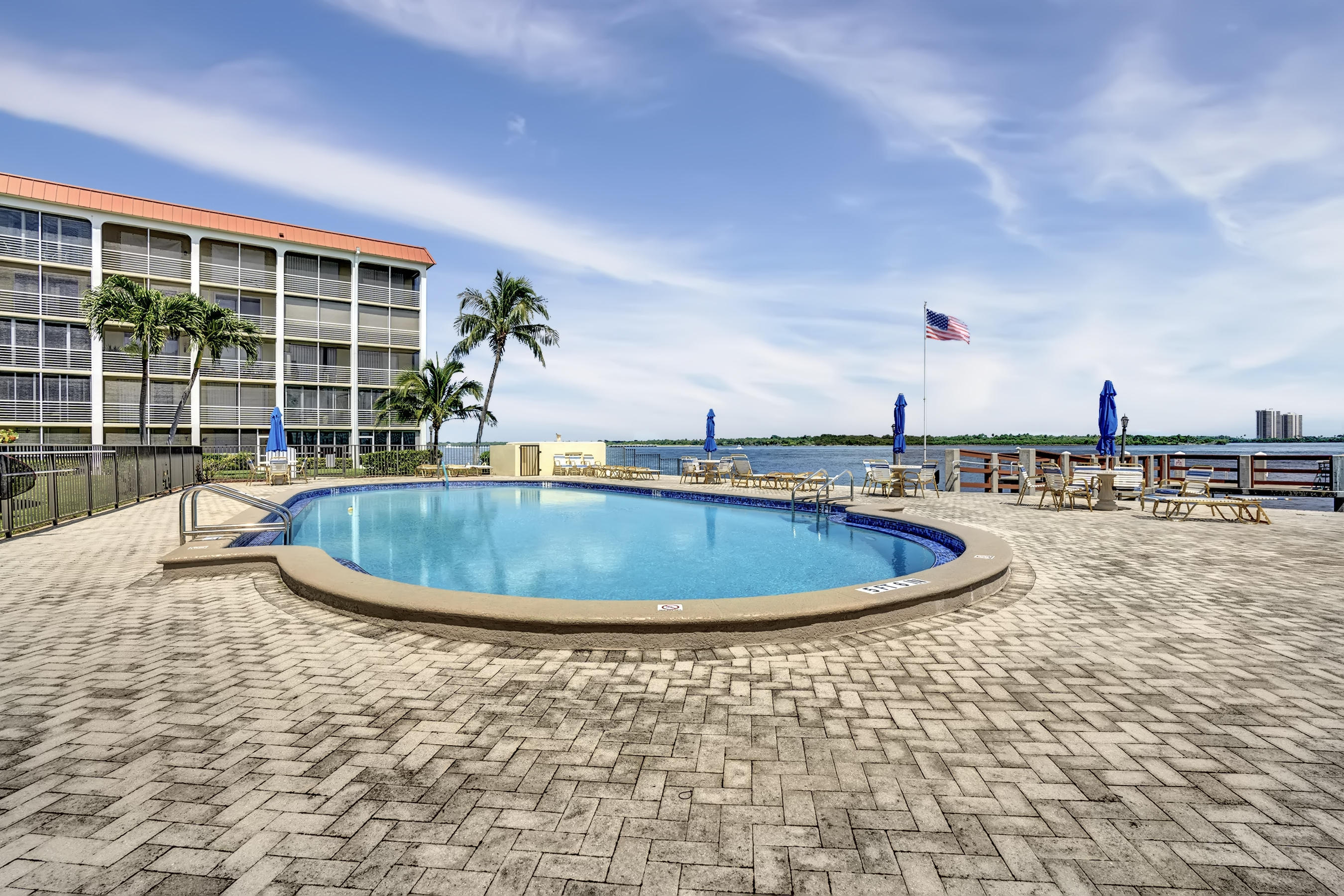 100 Paradise Harbour #408, North Palm Beach FL 33408