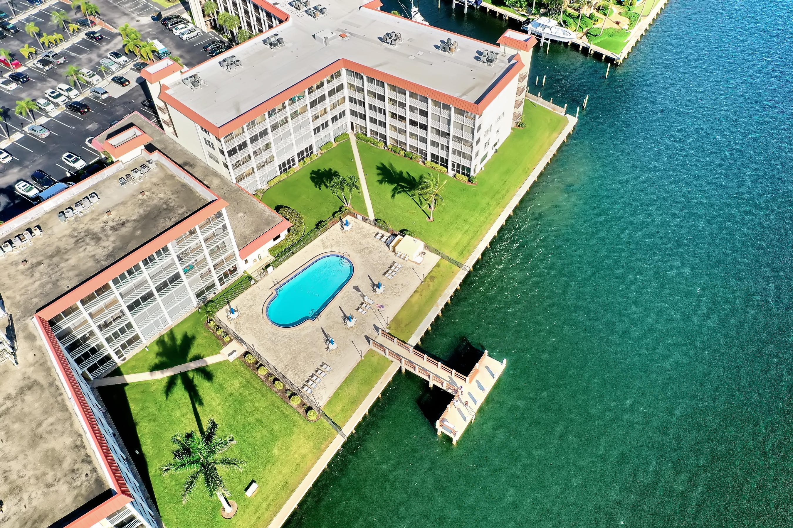 100 Paradise Harbour #408, North Palm Beach FL 33408