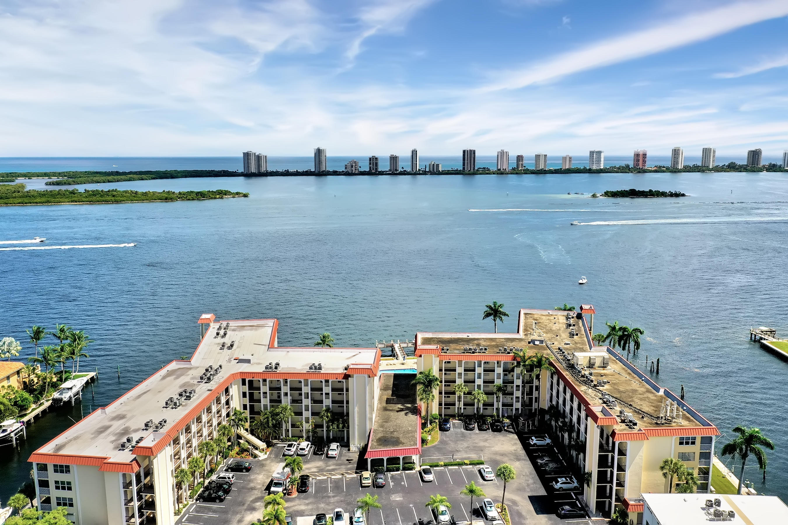 100 Paradise Harbour #408, North Palm Beach FL 33408