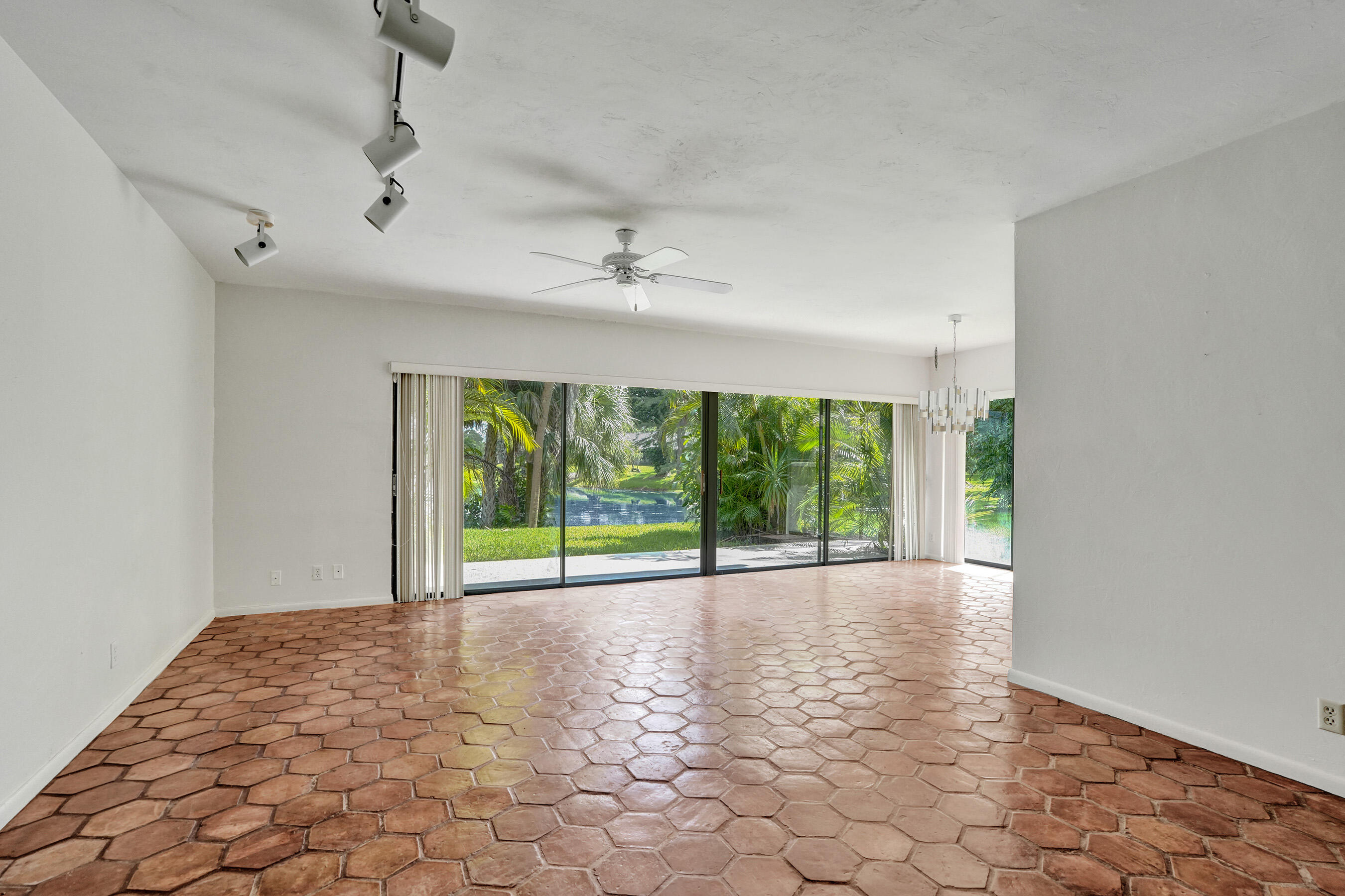 3410 Heather #3, Lauderhill FL 33319