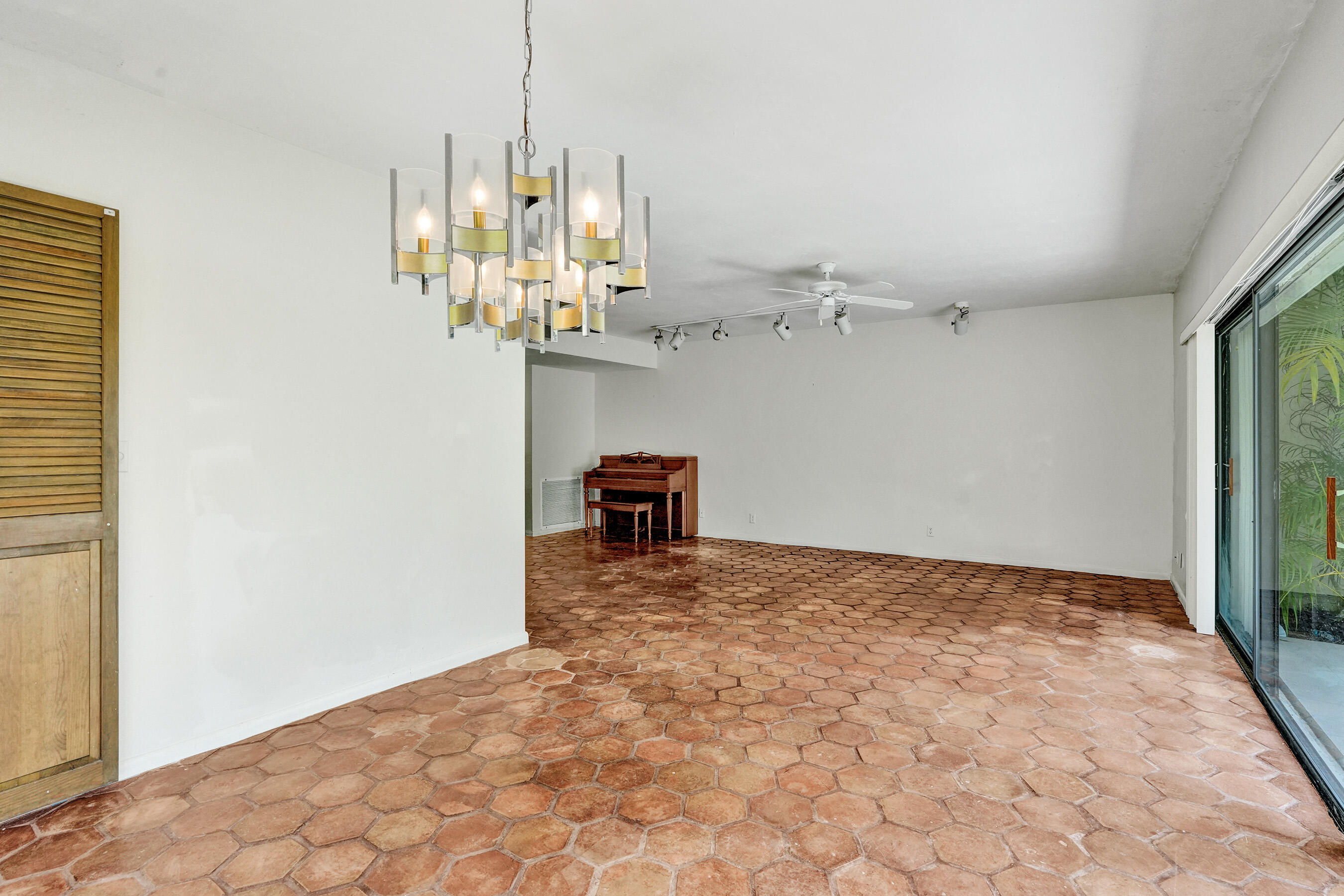 3410 Heather #3, Lauderhill FL 33319