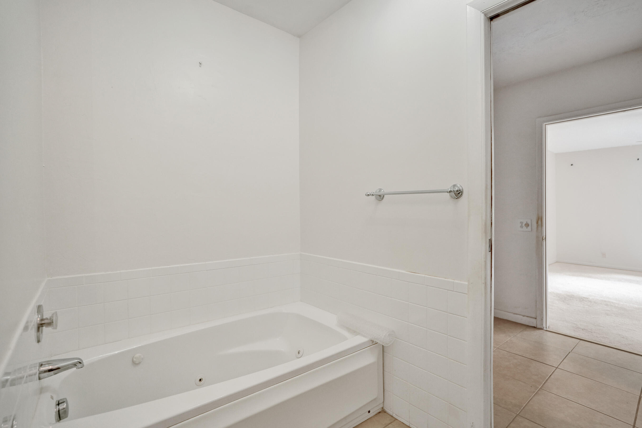 3410 Heather #3, Lauderhill FL 33319