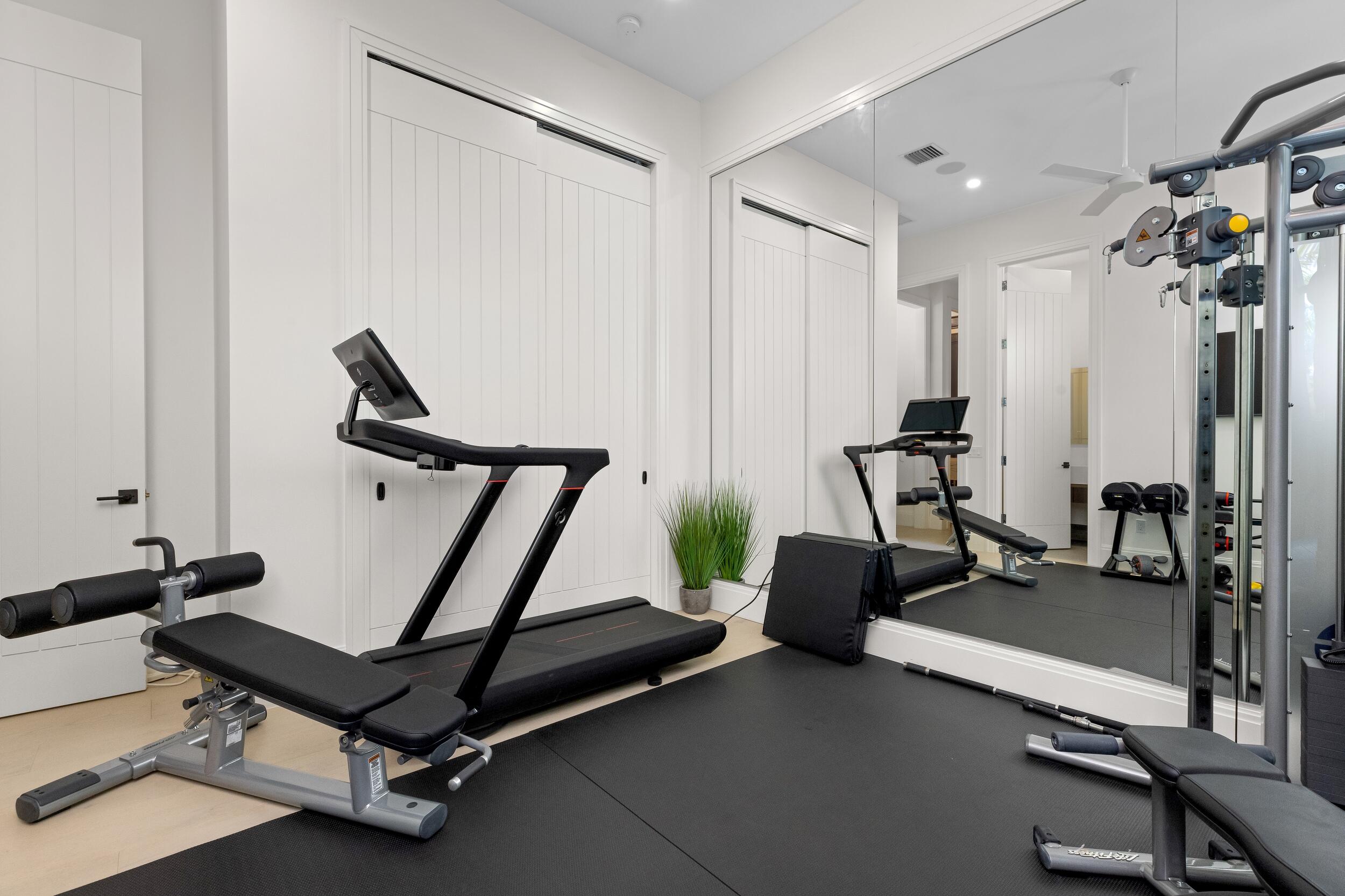 735 W Fern, Boca Raton FL 33432
