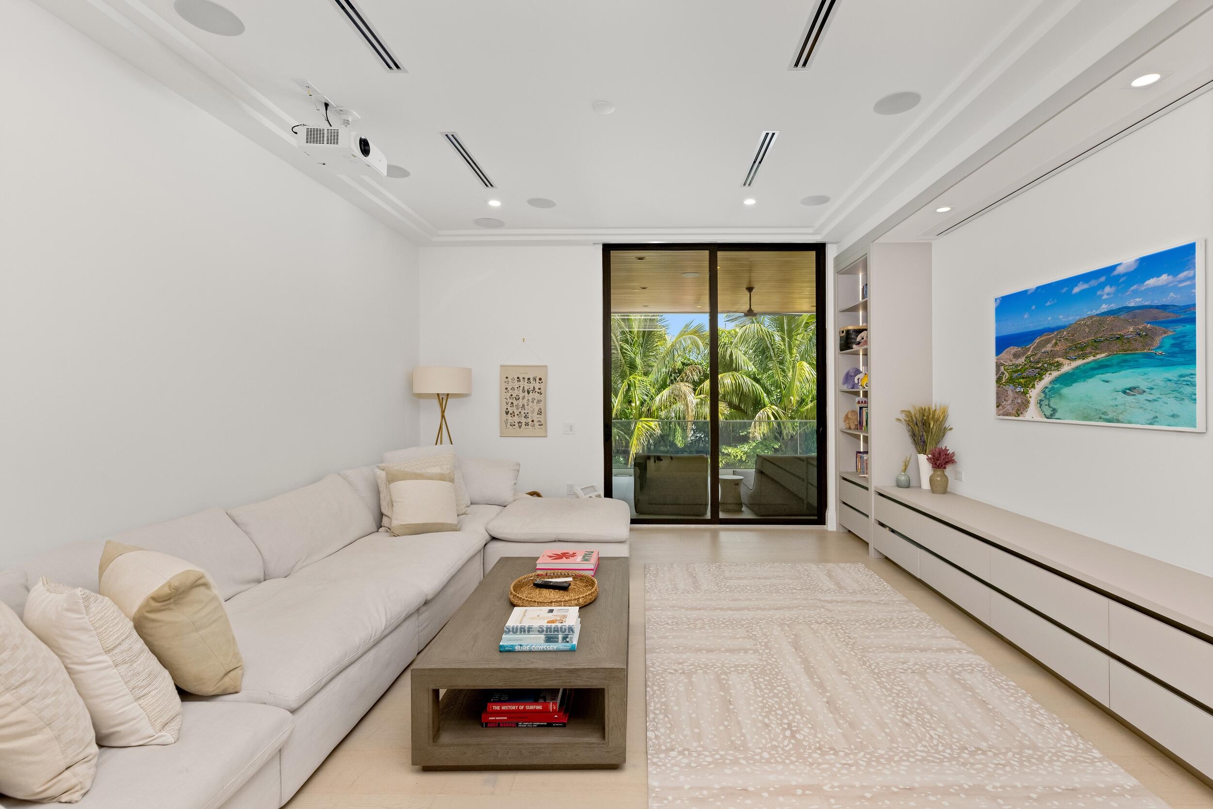 735 W Fern, Boca Raton FL 33432