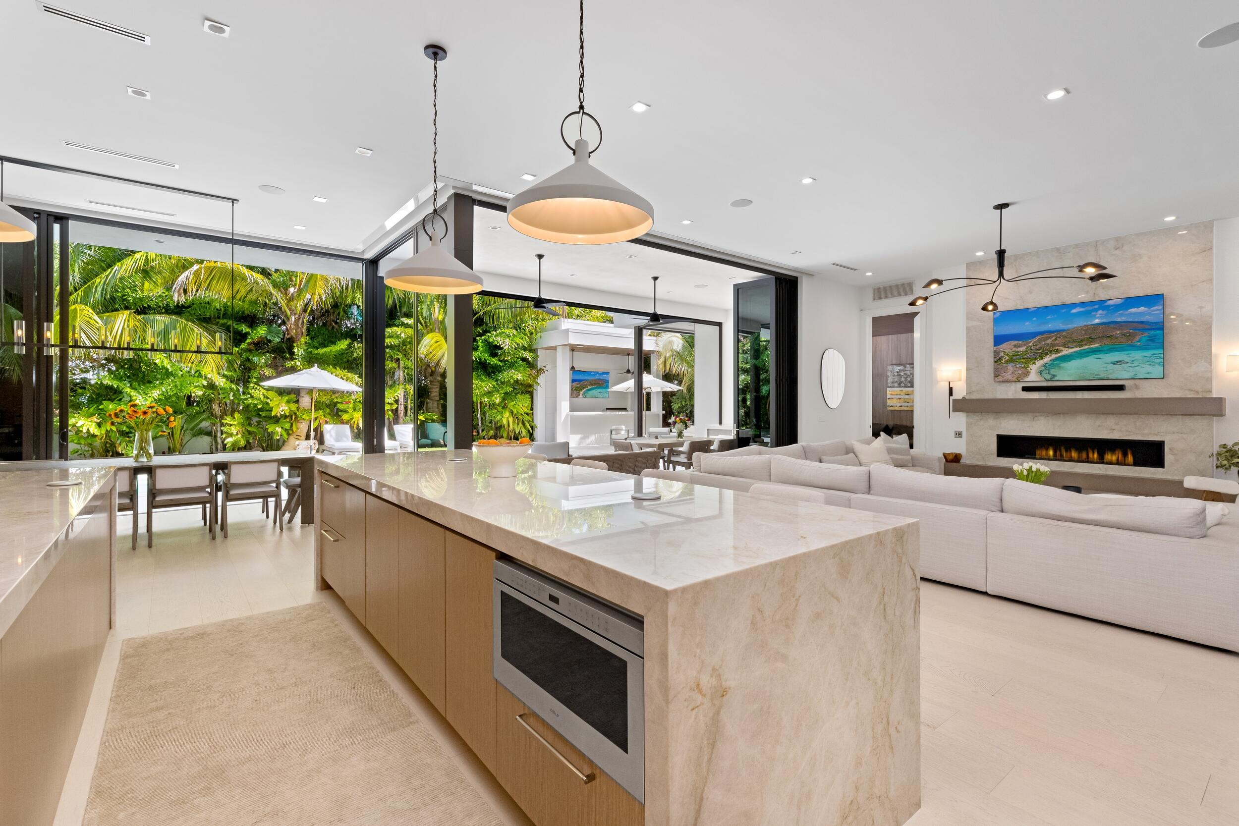 735 W Fern, Boca Raton FL 33432