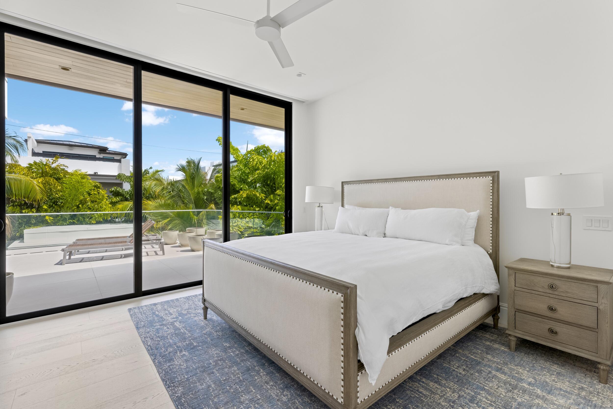 735 W Fern, Boca Raton FL 33432